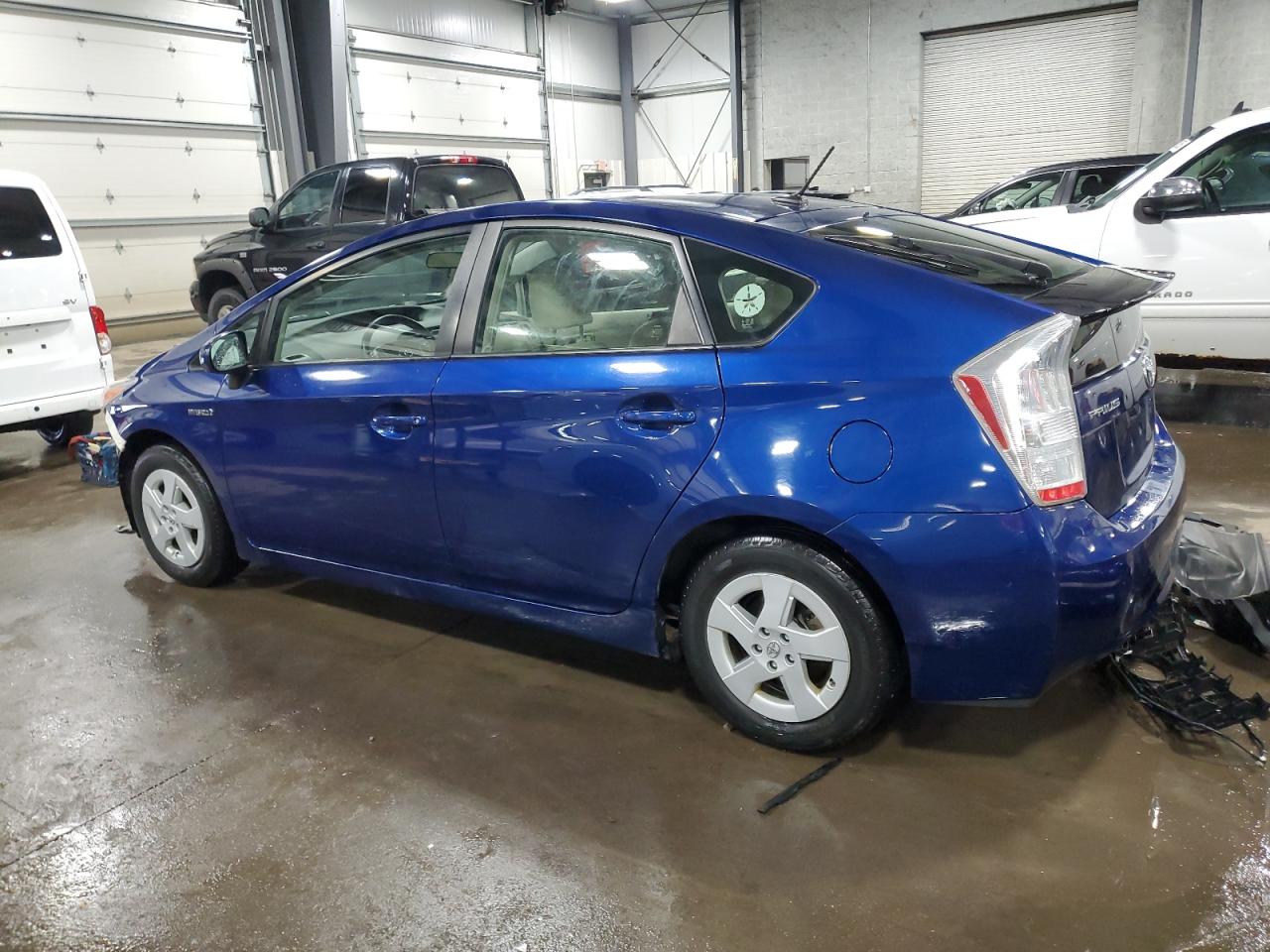 2011 Toyota Prius - Image 2