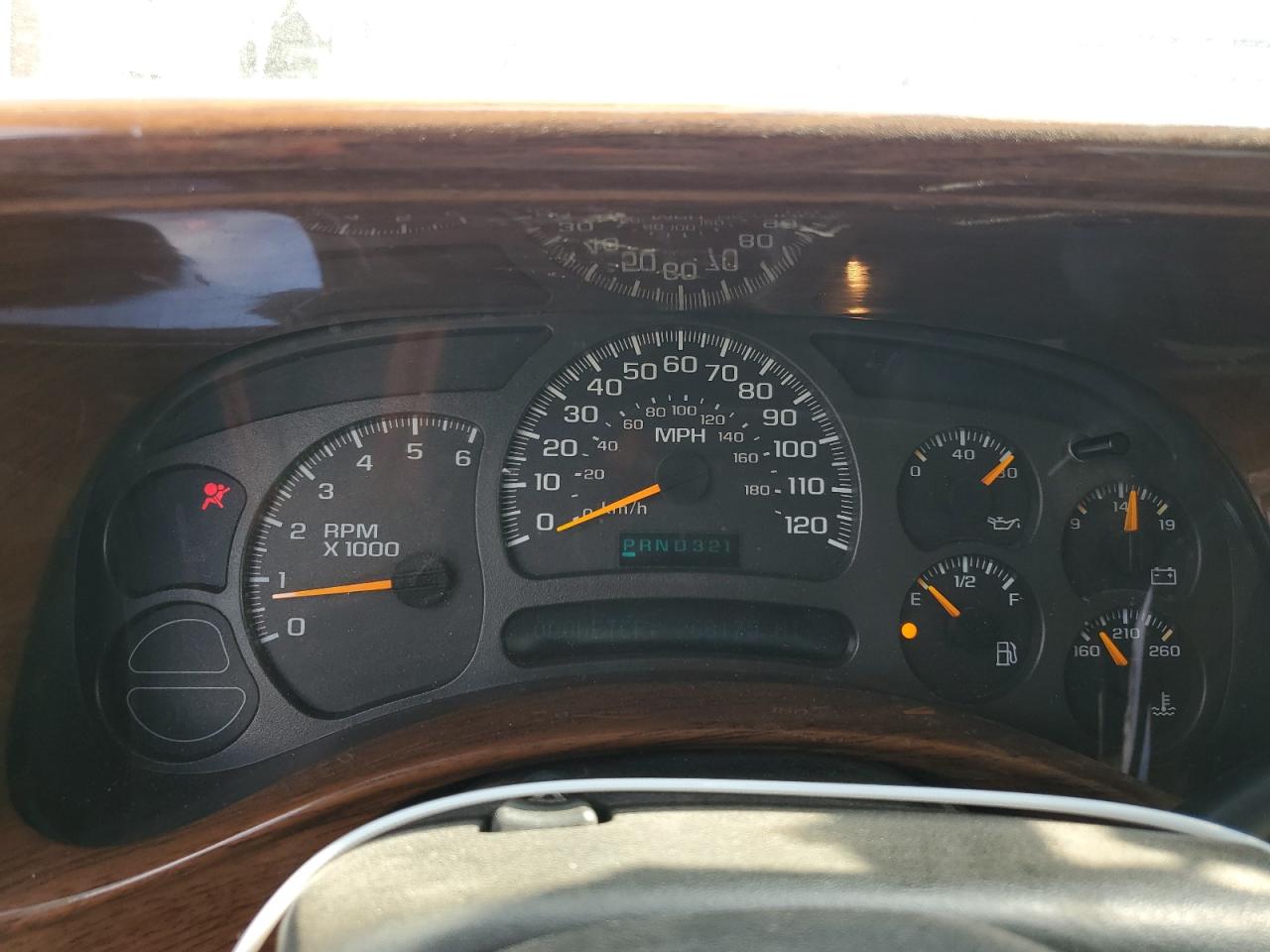 2004 Chevrolet Silverado - Image 9