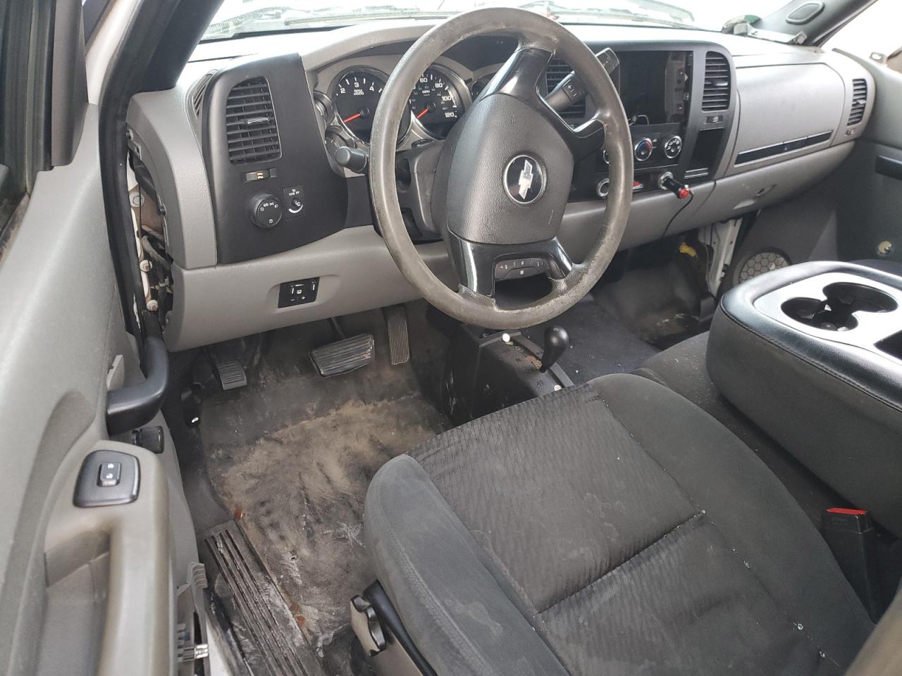2011 Chevrolet Silverado - Image 8