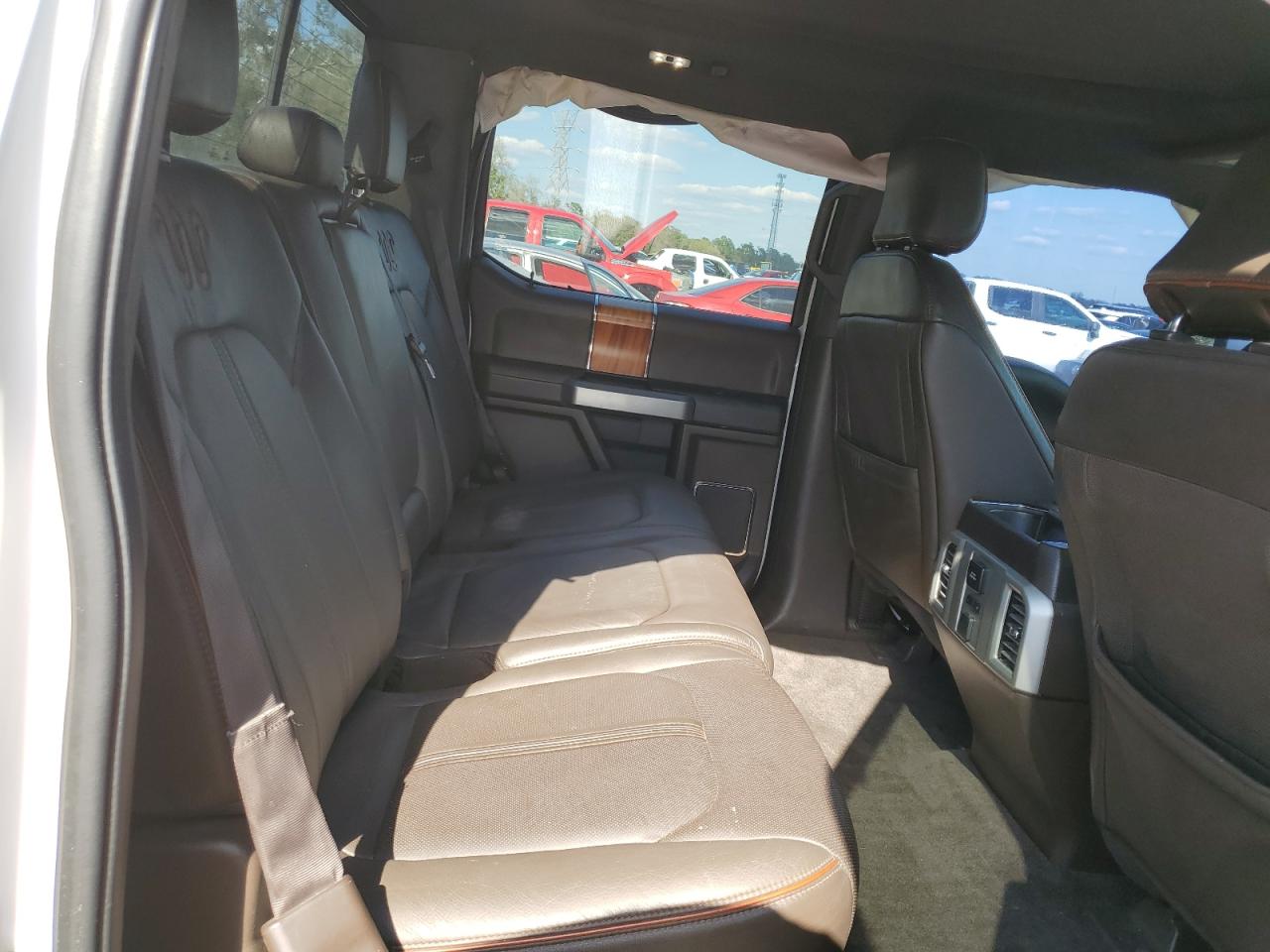 2015 Ford F-150 - Image 10
