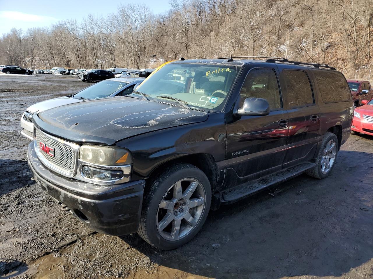 2004 GMC Yukon - Image 1