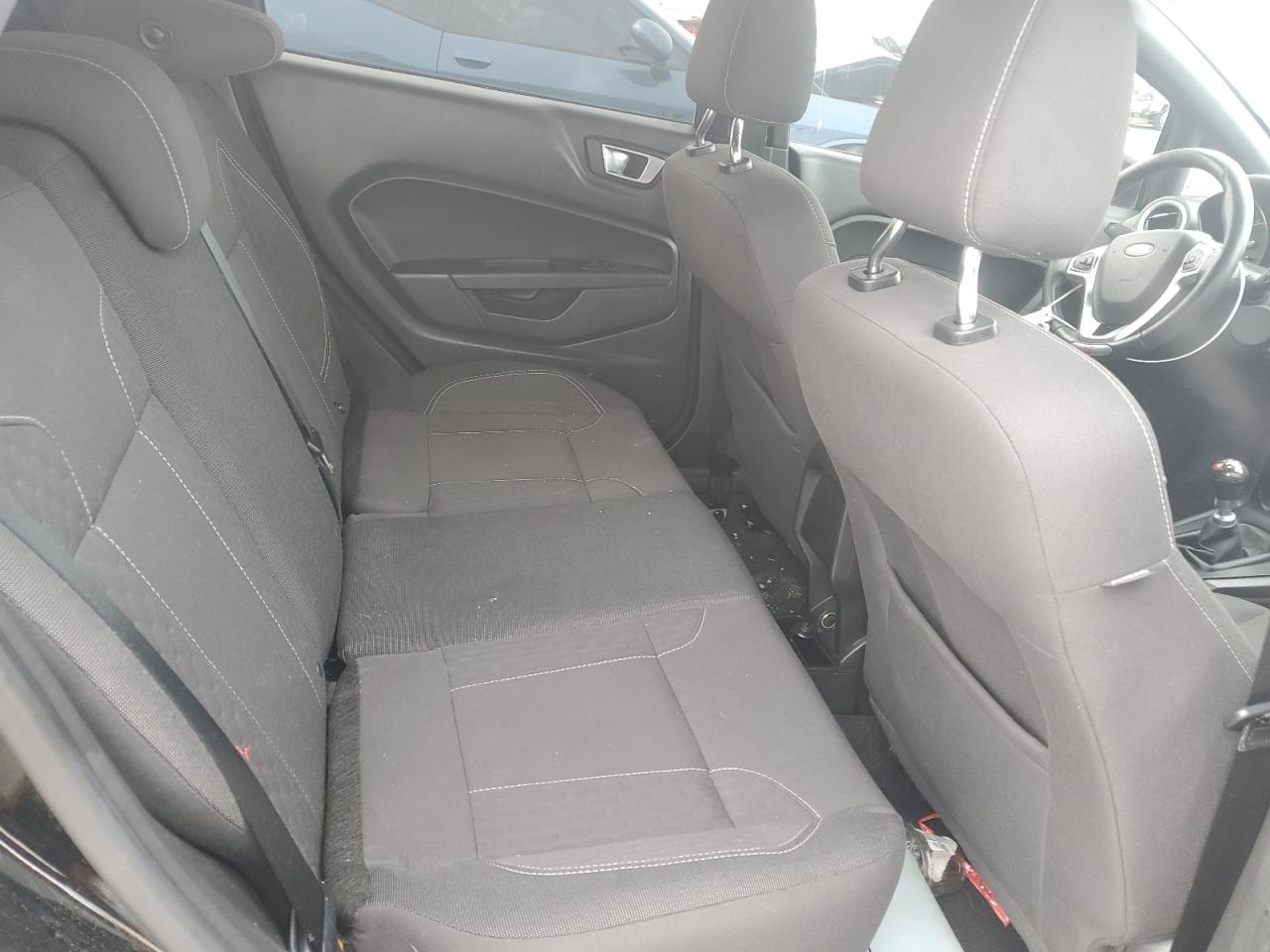 2016 Ford Fiesta - Image 10