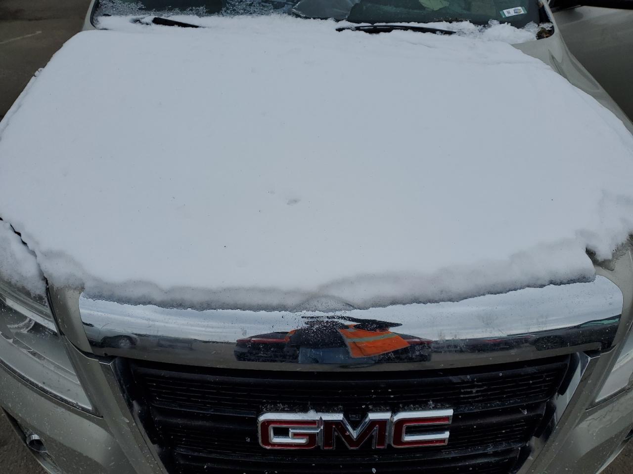 2015 GMC Terrain - Image 12