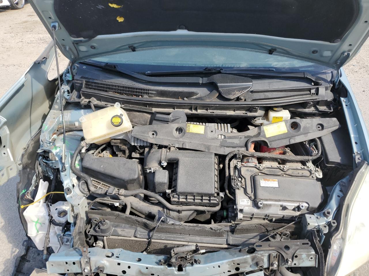 2013 Toyota Prius - Image 12