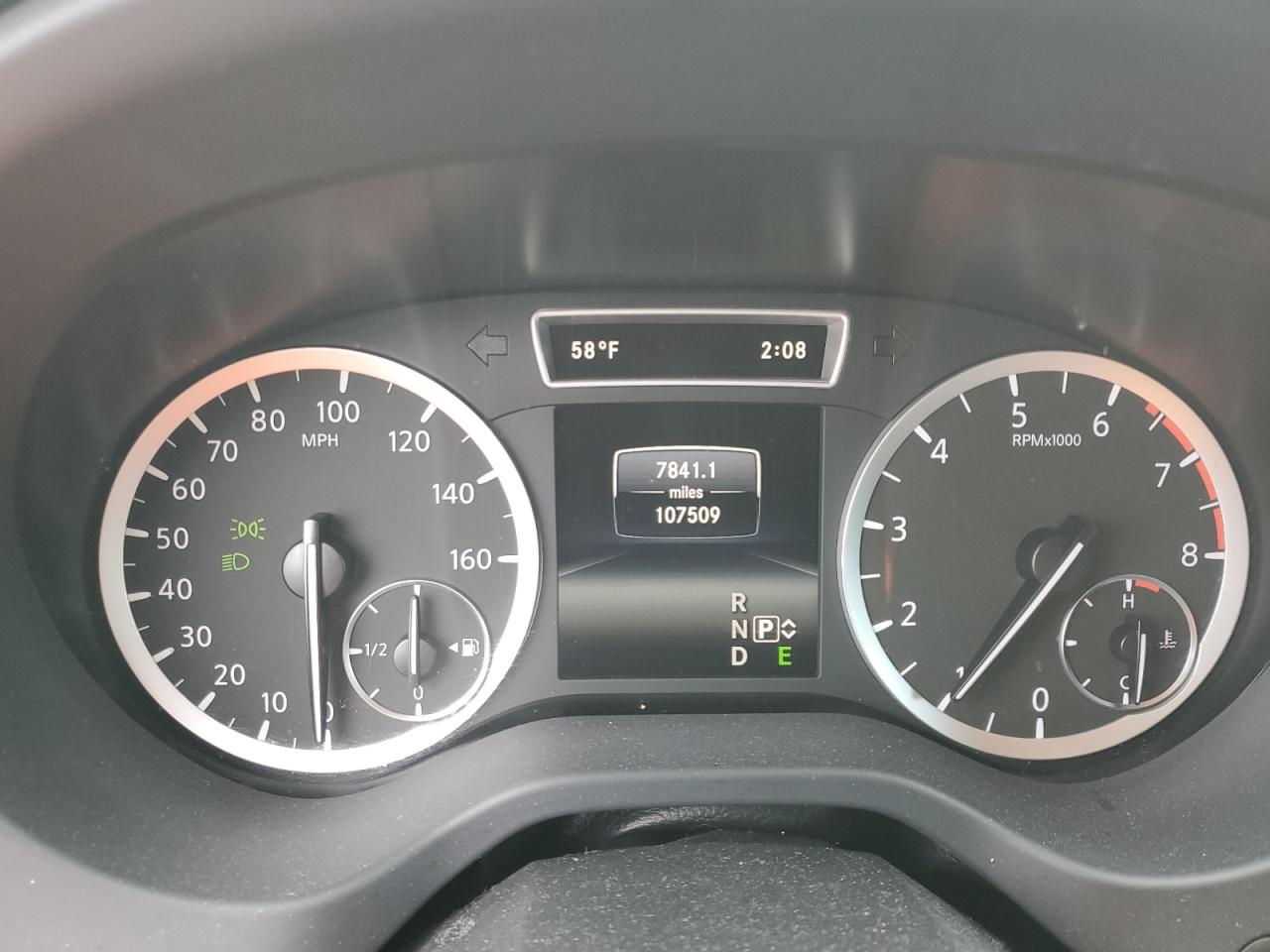 2017 Infiniti QX30 - Image 9