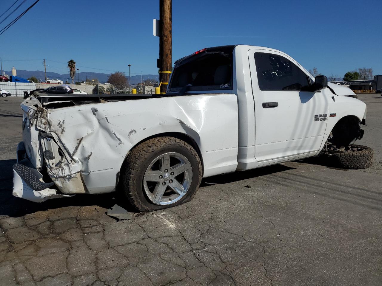 2016 RAM 1500 - Image 3