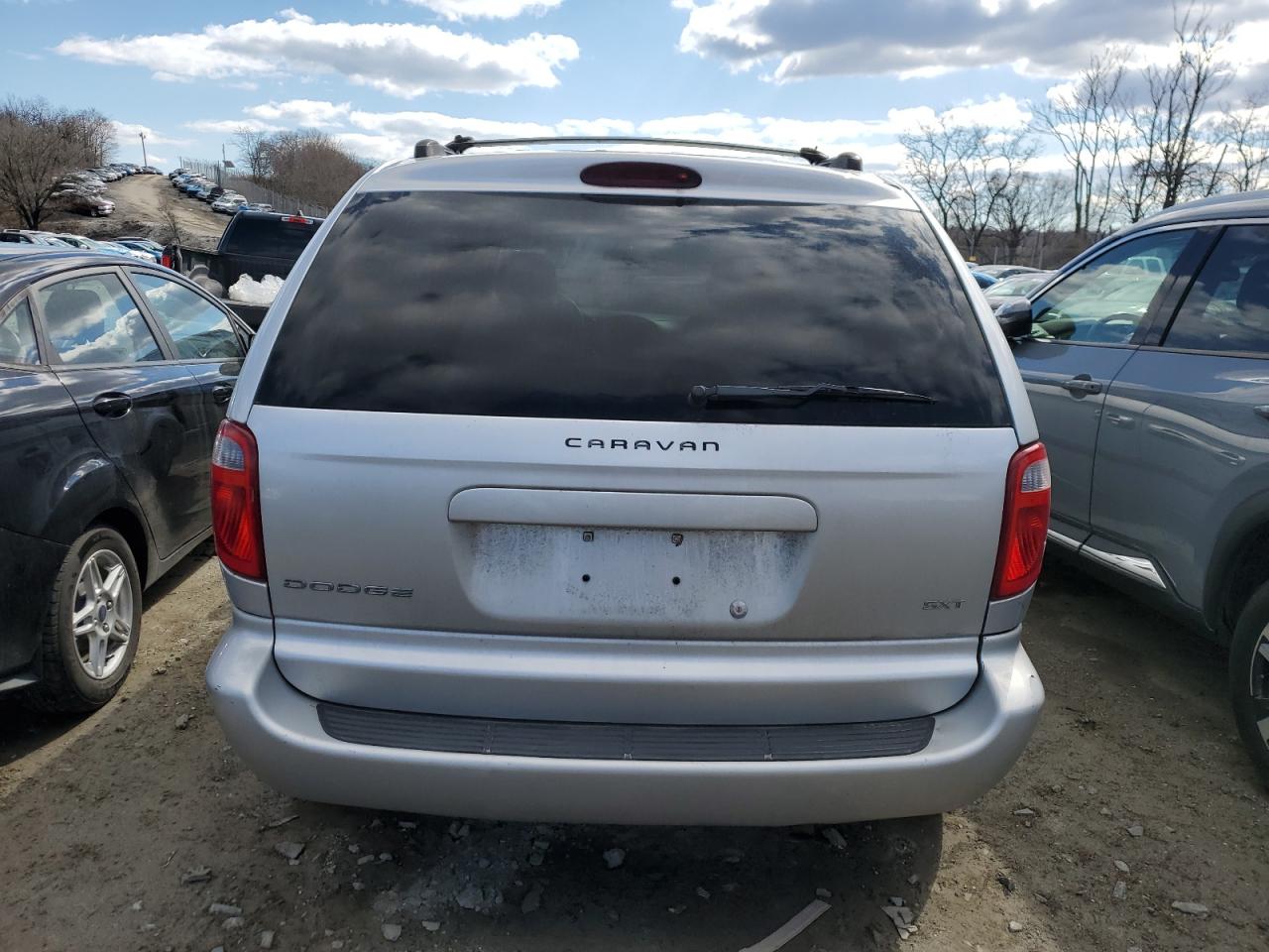 2005 Dodge Caravan - Image 6