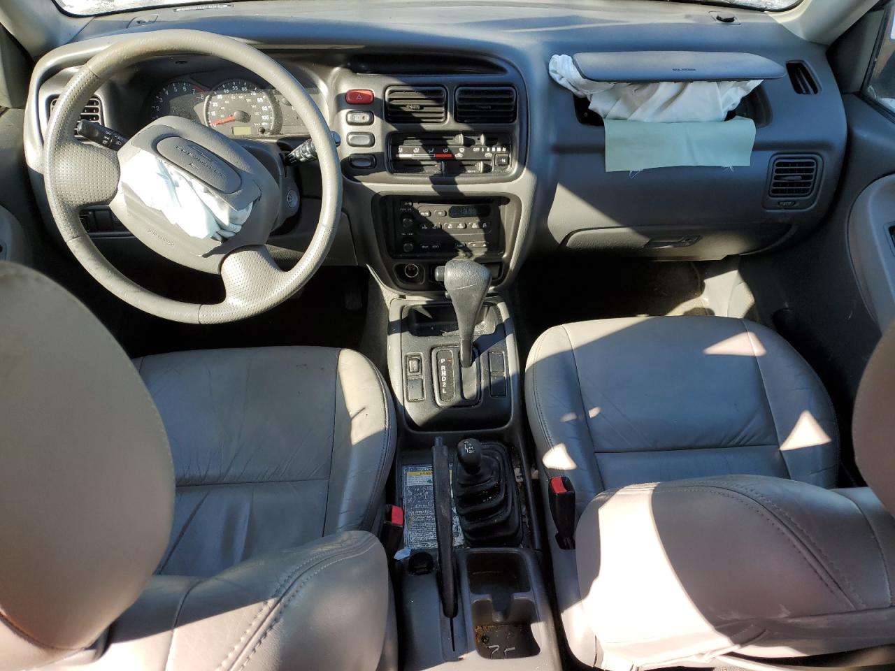 2001 Chevrolet Tracker - Image 8