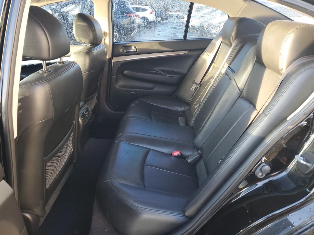 2013 Infiniti G - Image 10