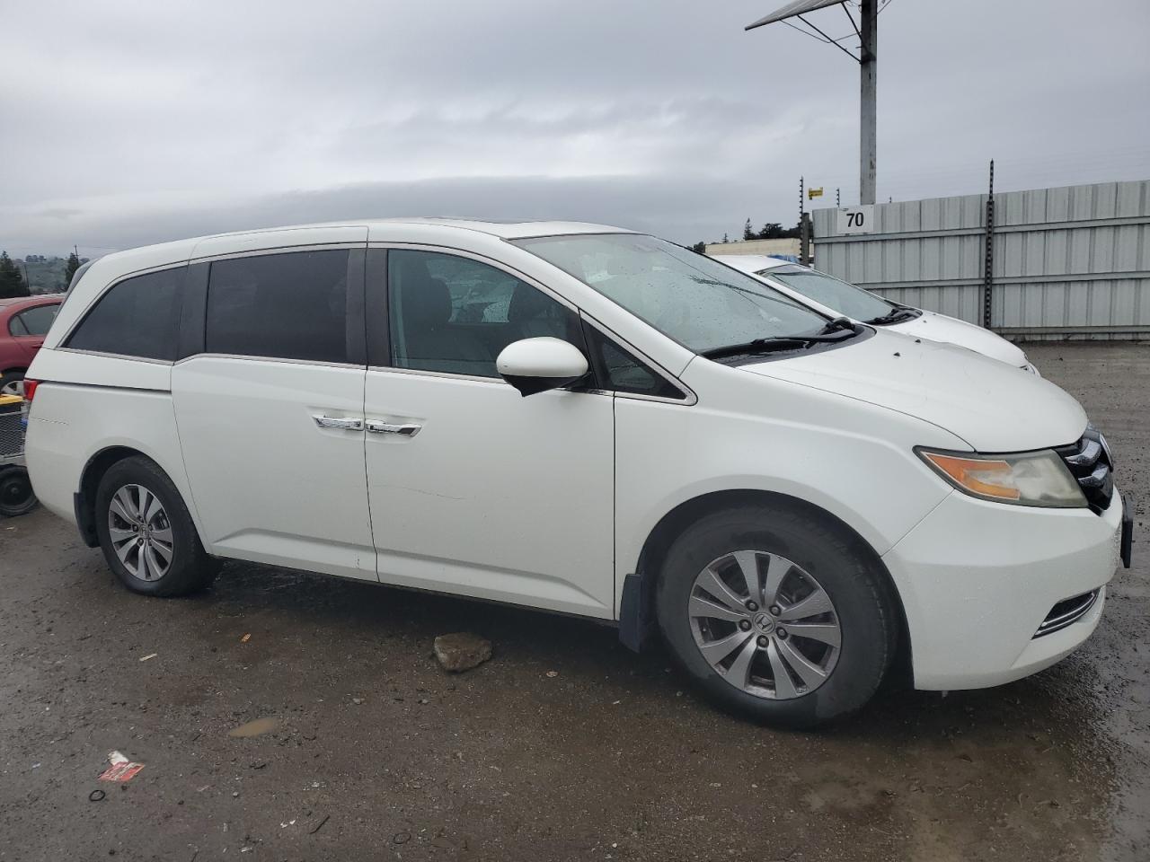 2014 Honda Odyssey - Image 4