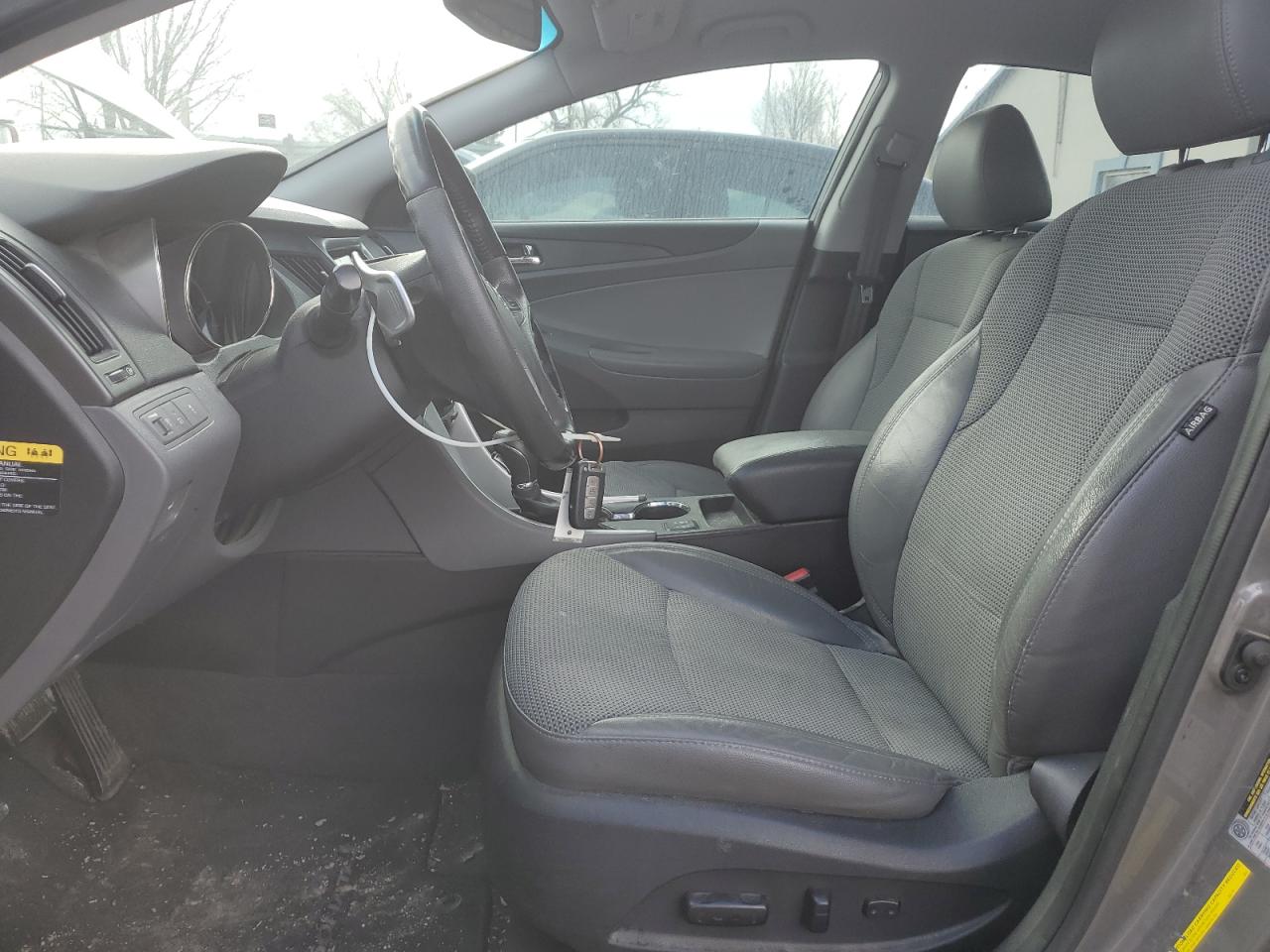 2013 Hyundai Sonata - Image 7