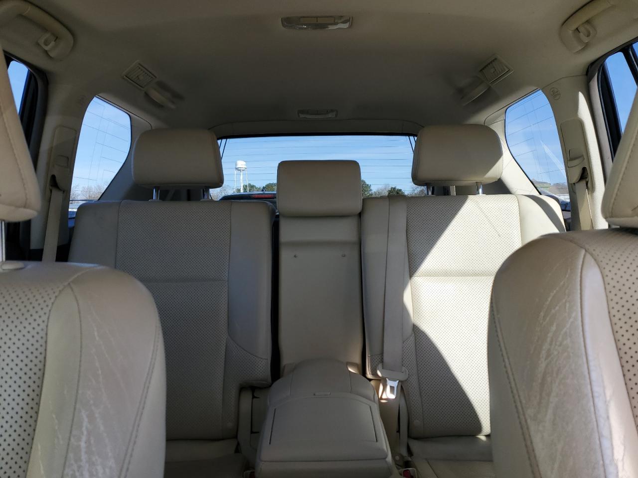 2012 Lexus GX - Image 10