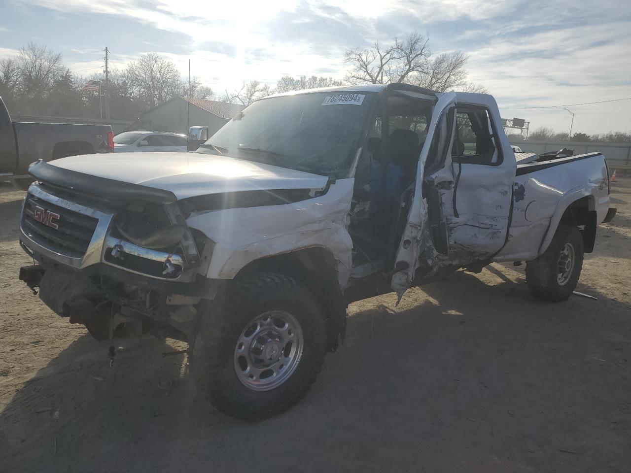 2004 GMC Sierra - Image 1