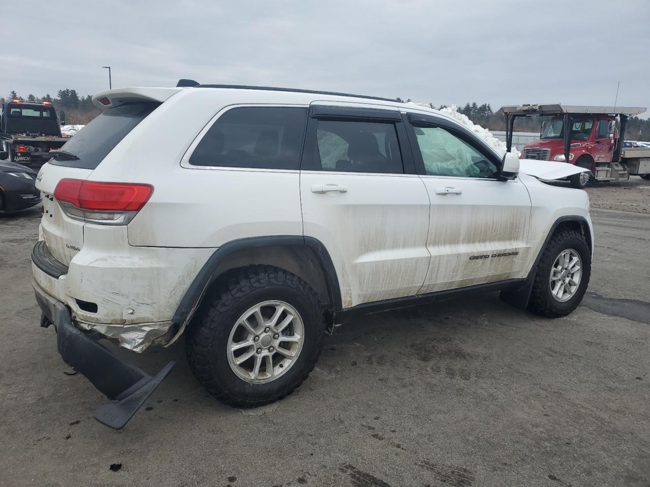 2019 Jeep Grand Cherokee - Image 3
