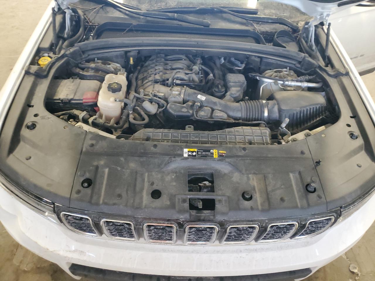 2021 Jeep Grand Cherokee - Image 12