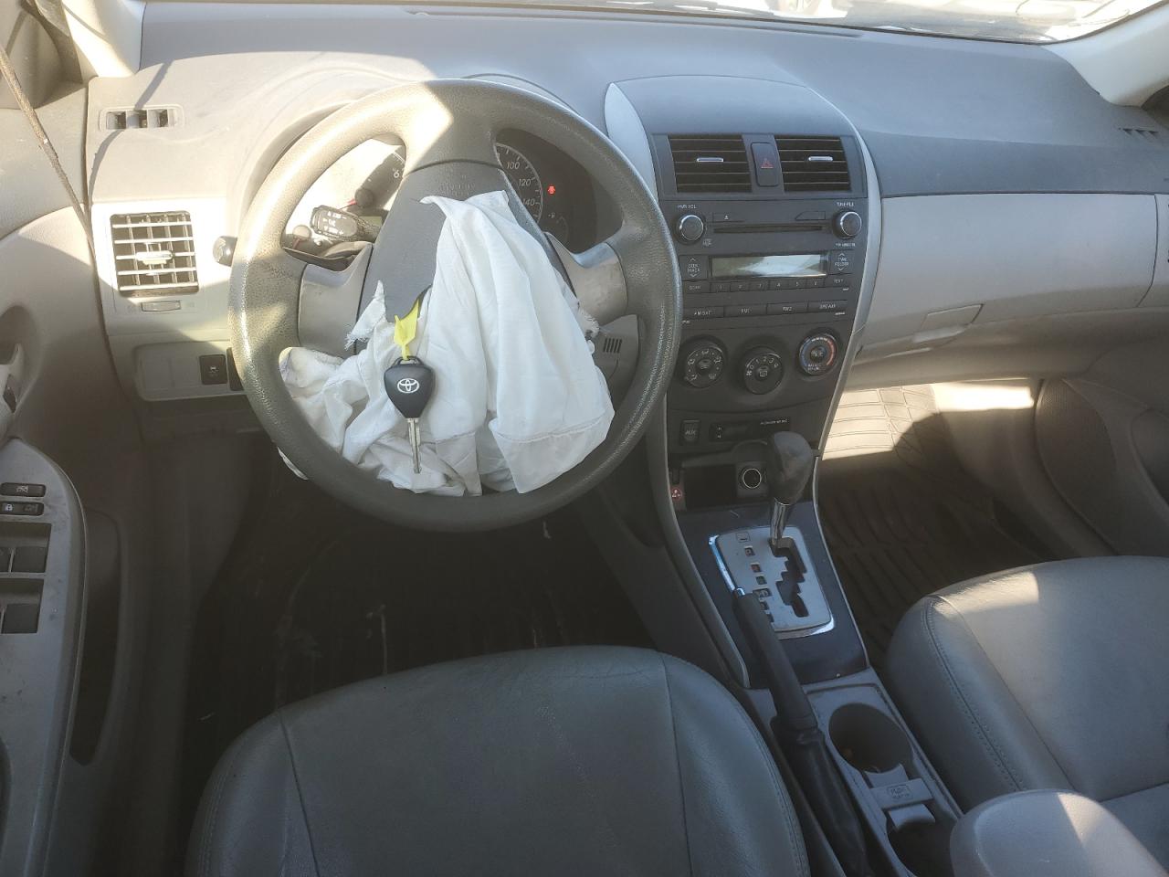 2010 Toyota Corolla - Image 8