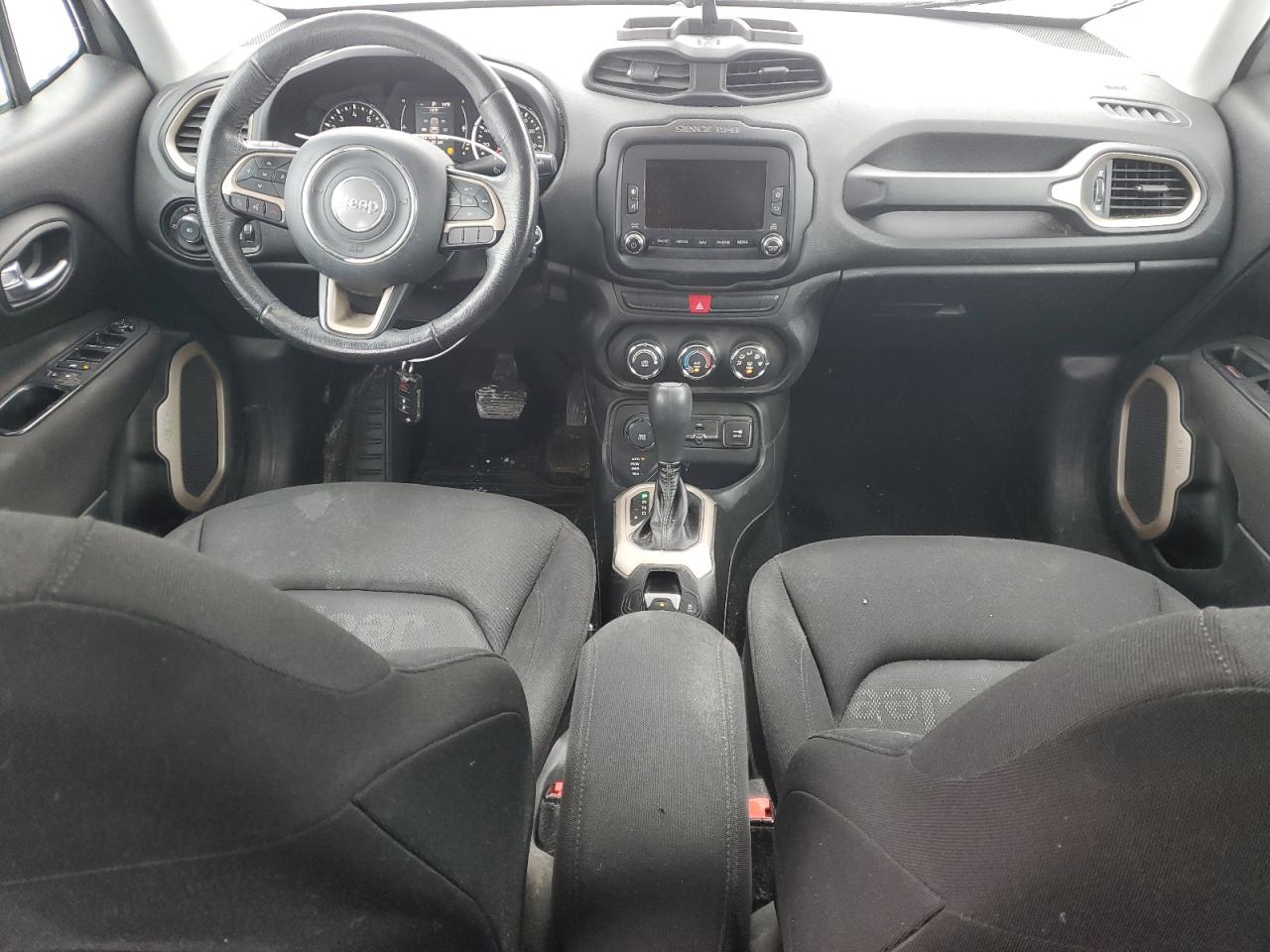 2015 Jeep Renegade - Image 8
