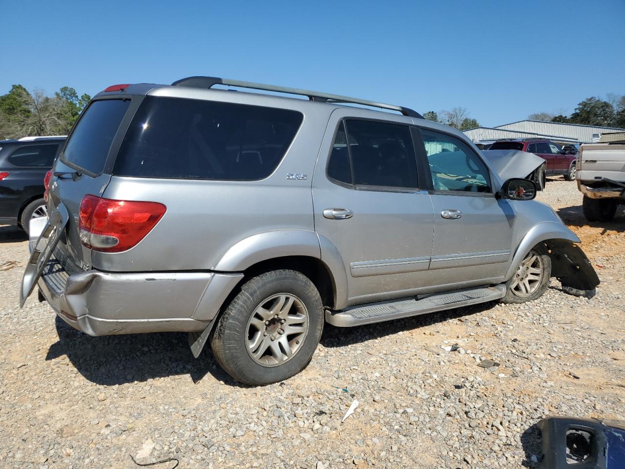 2005 Toyota Sequoia - Image 3