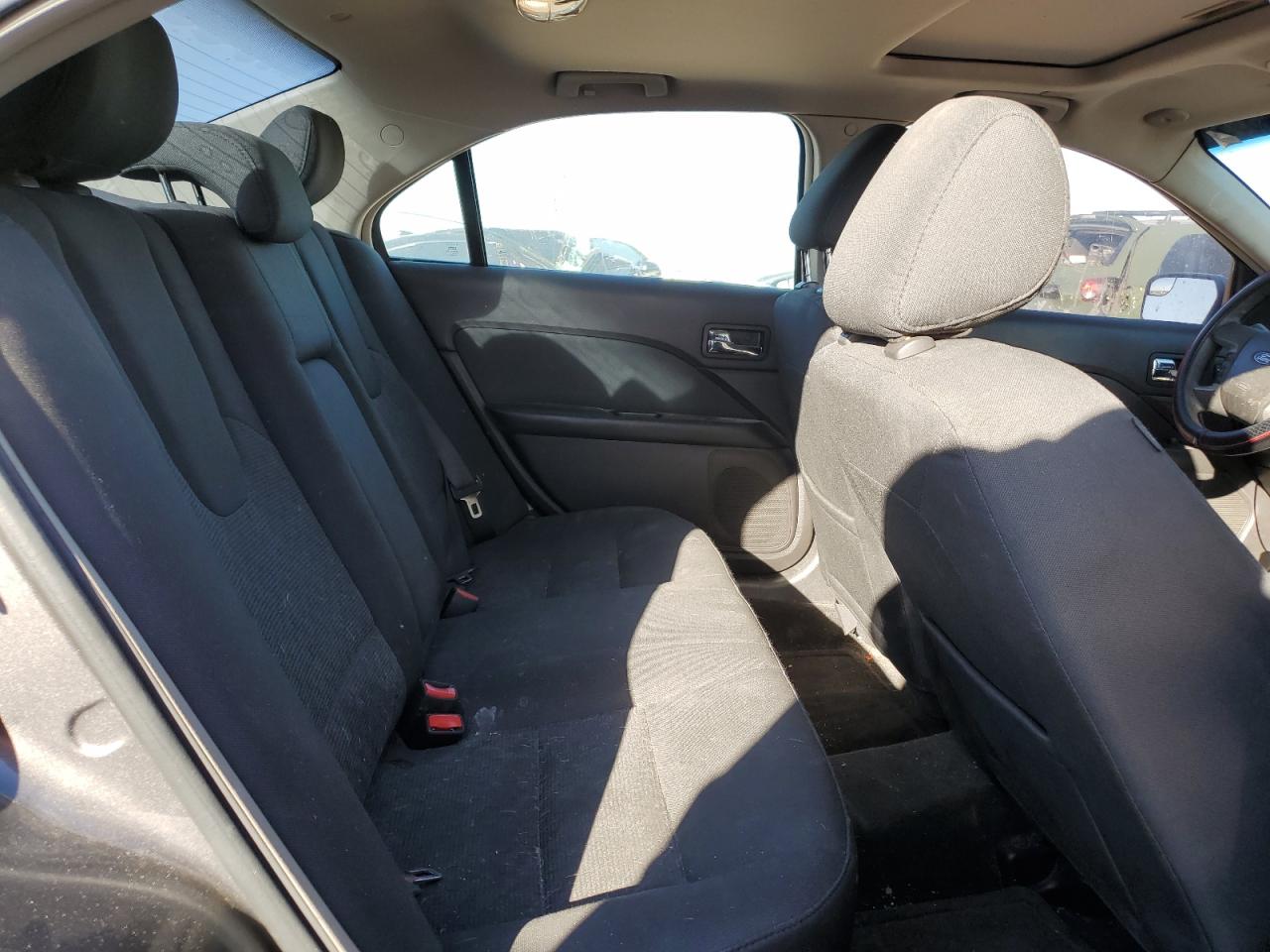 2011 Ford Fusion - Image 10