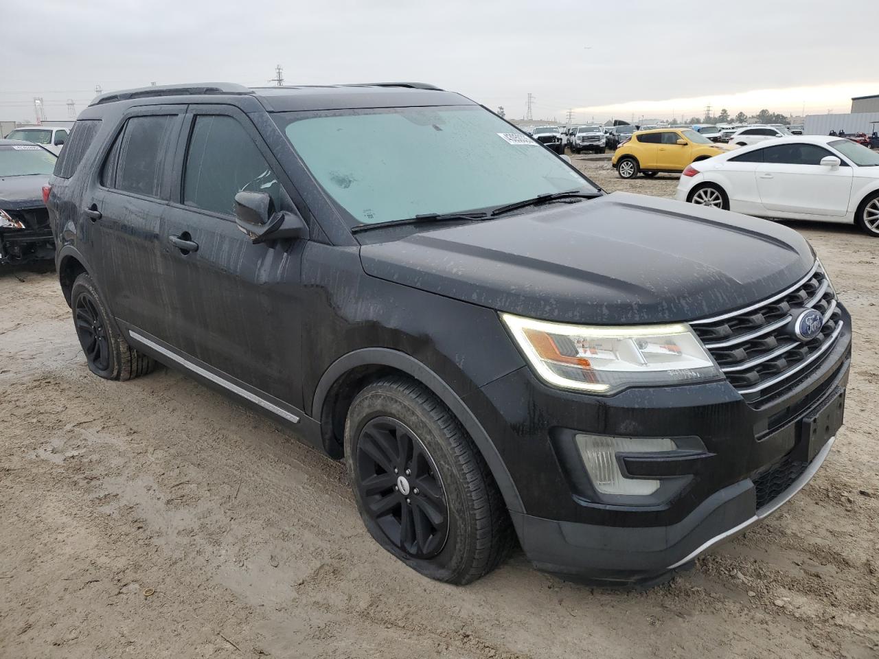 2017 Ford Explorer - Image 4