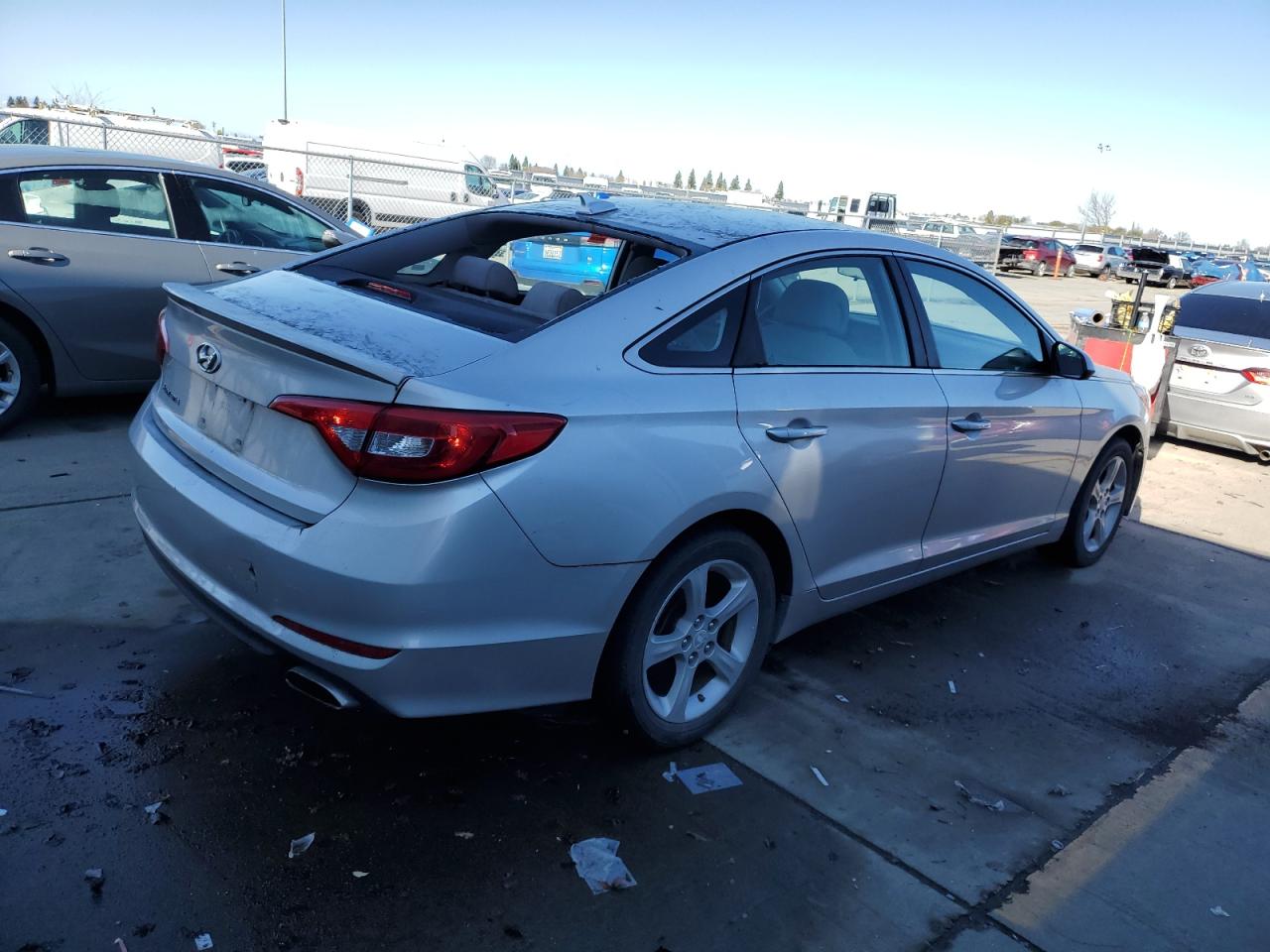 2015 Hyundai Sonata - Image 3