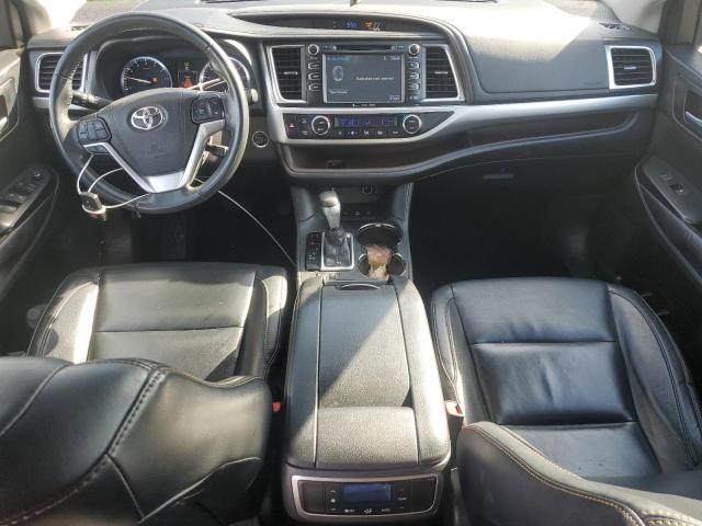 Parquets TOYOTA HIGHLANDER 2016 Srebrny