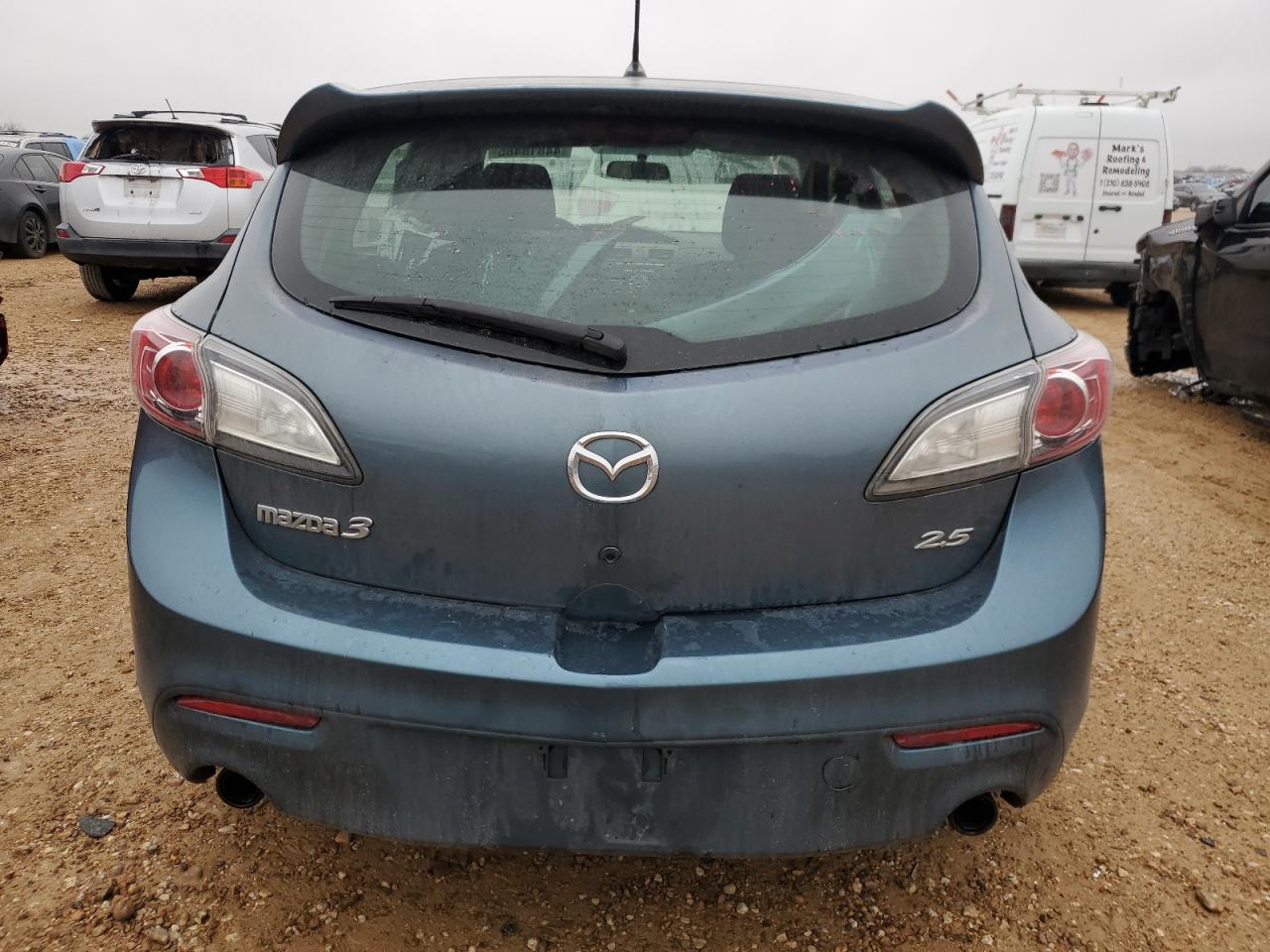 2011 Mazda 3 - Image 6