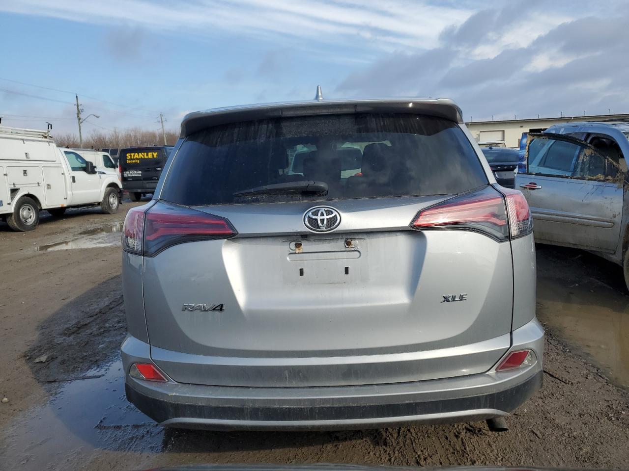 2018 Toyota RAV 4 - Image 6