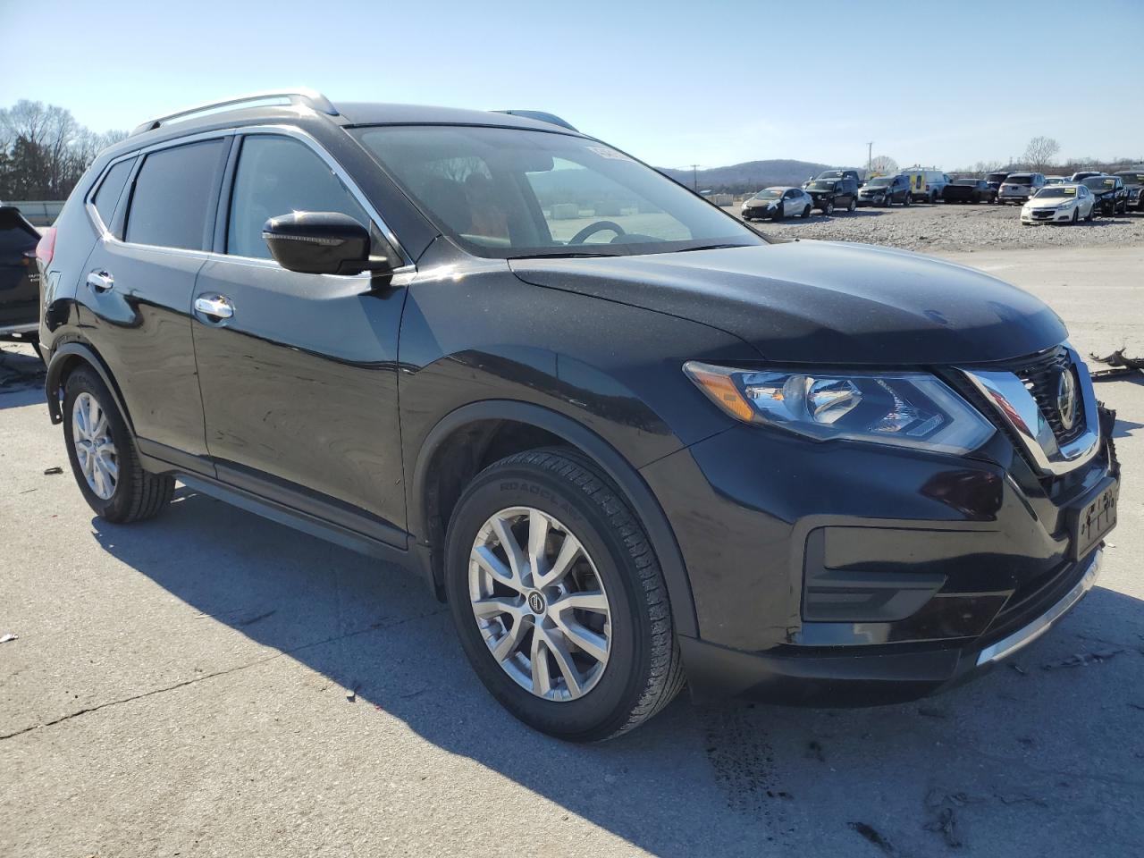 2018 Nissan Rogue - Image 4