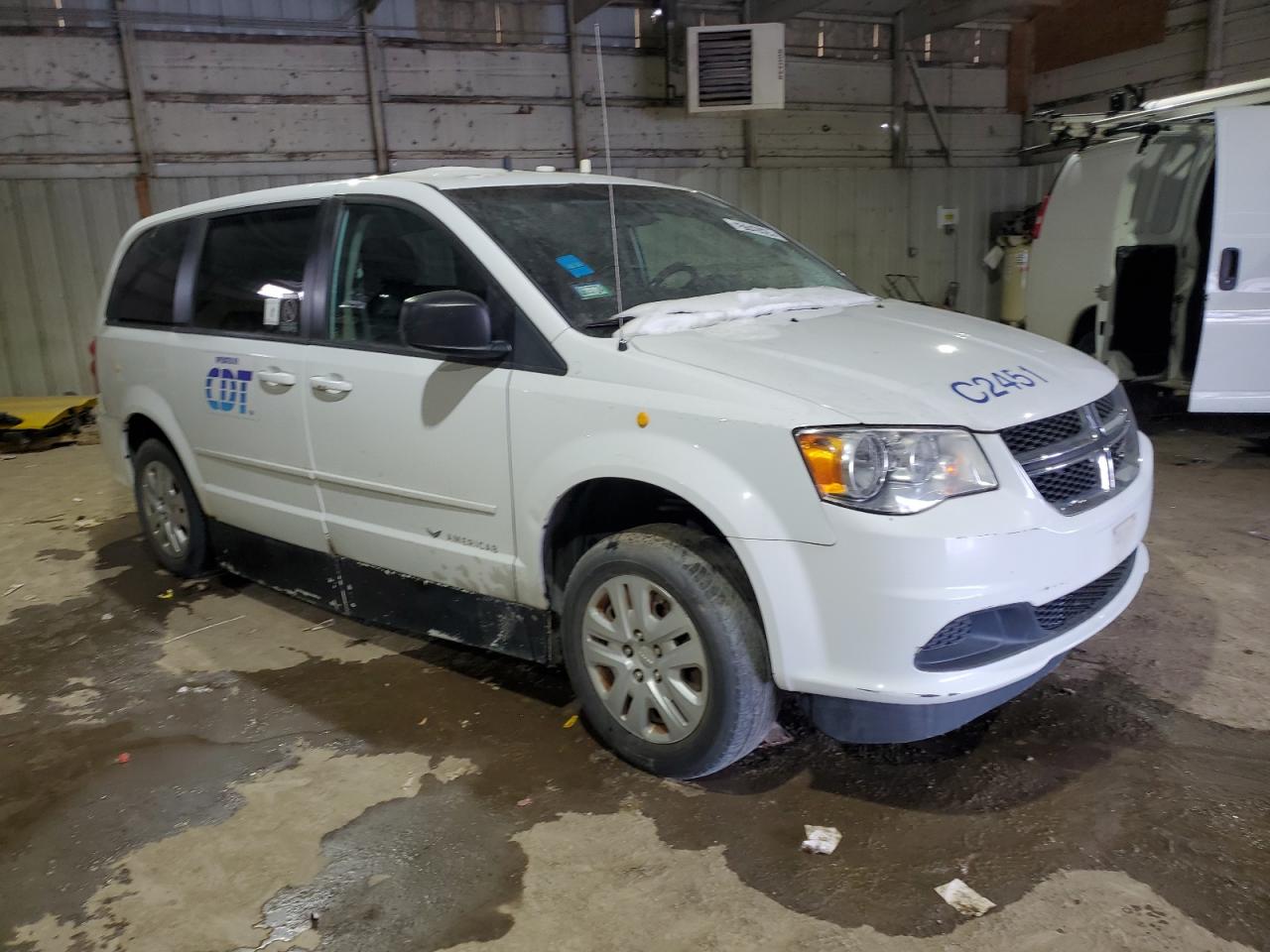 2016 Dodge Caravan - Image 4