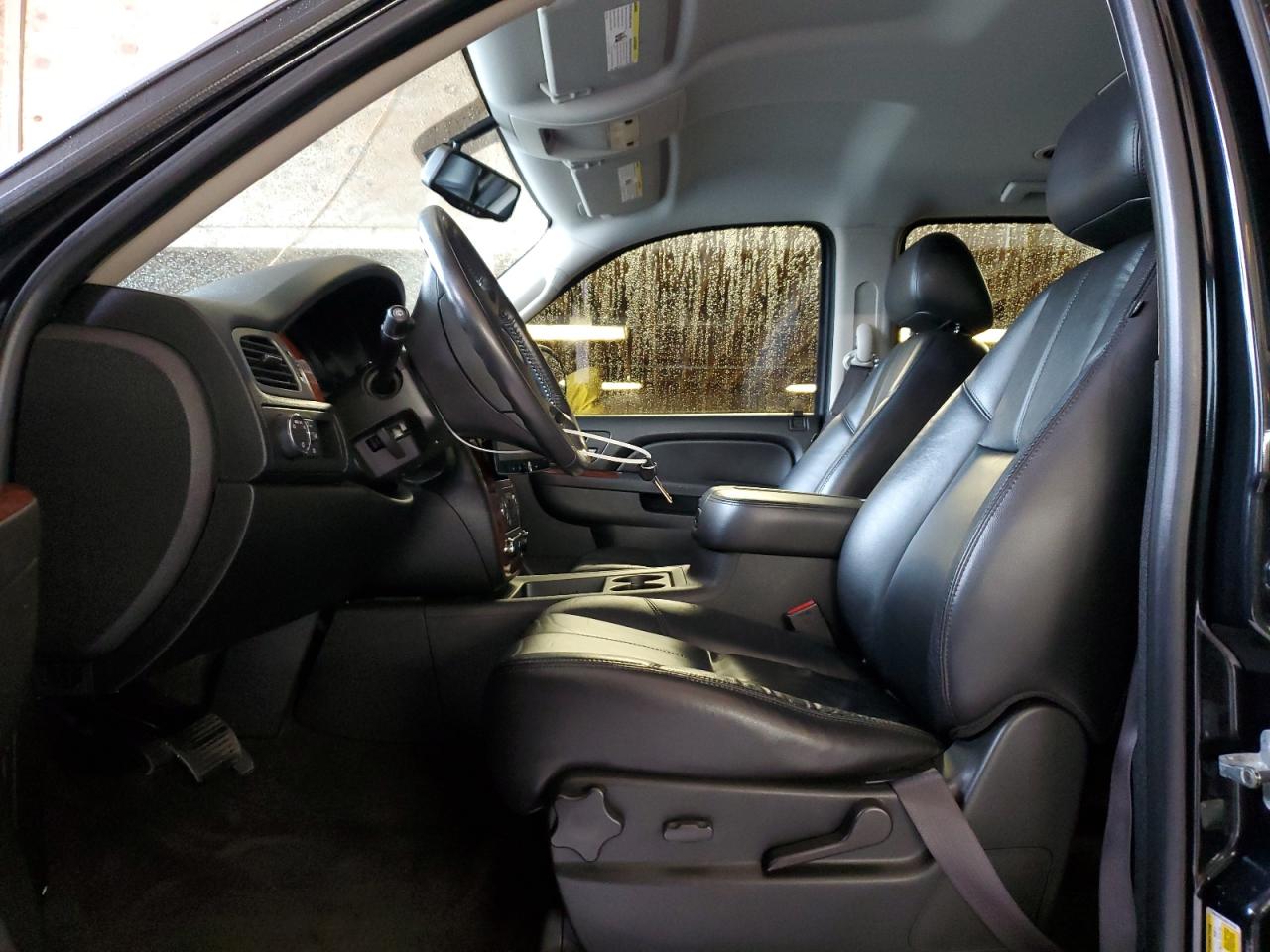 2010 Chevrolet Tahoe - Image 7