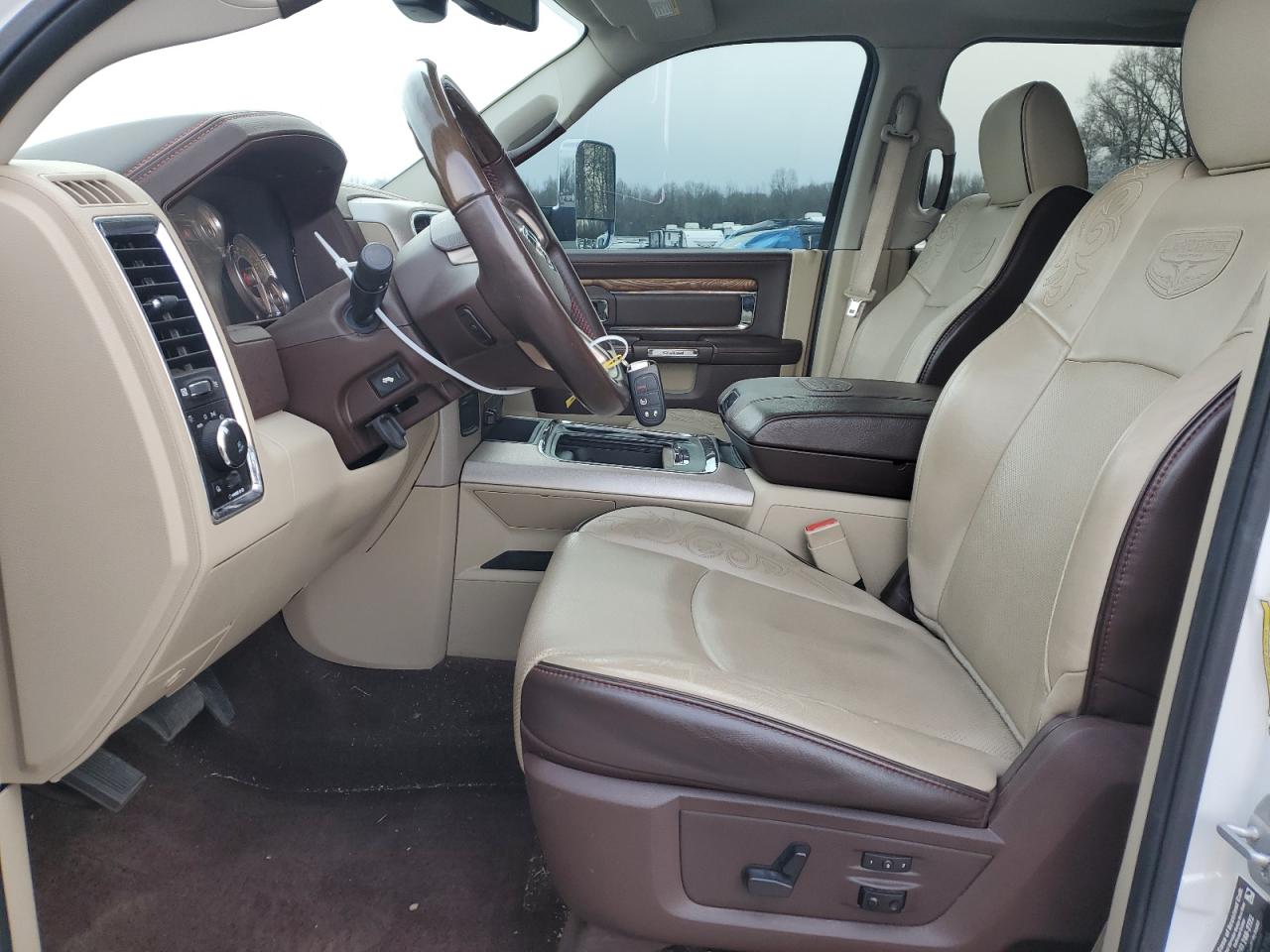 2018 RAM 3500 - Image 7