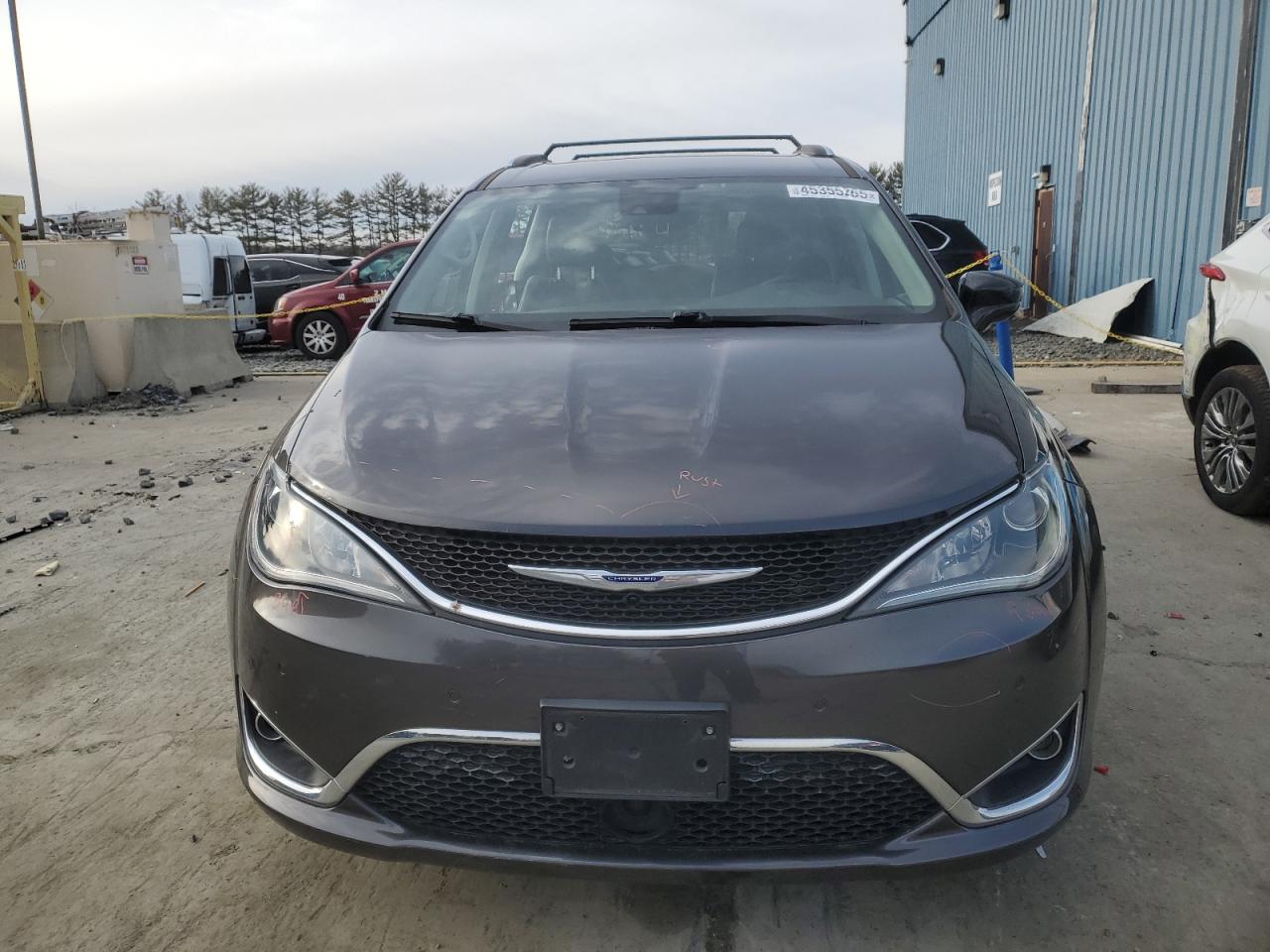 2019 Chrysler Pacifica - Image 5