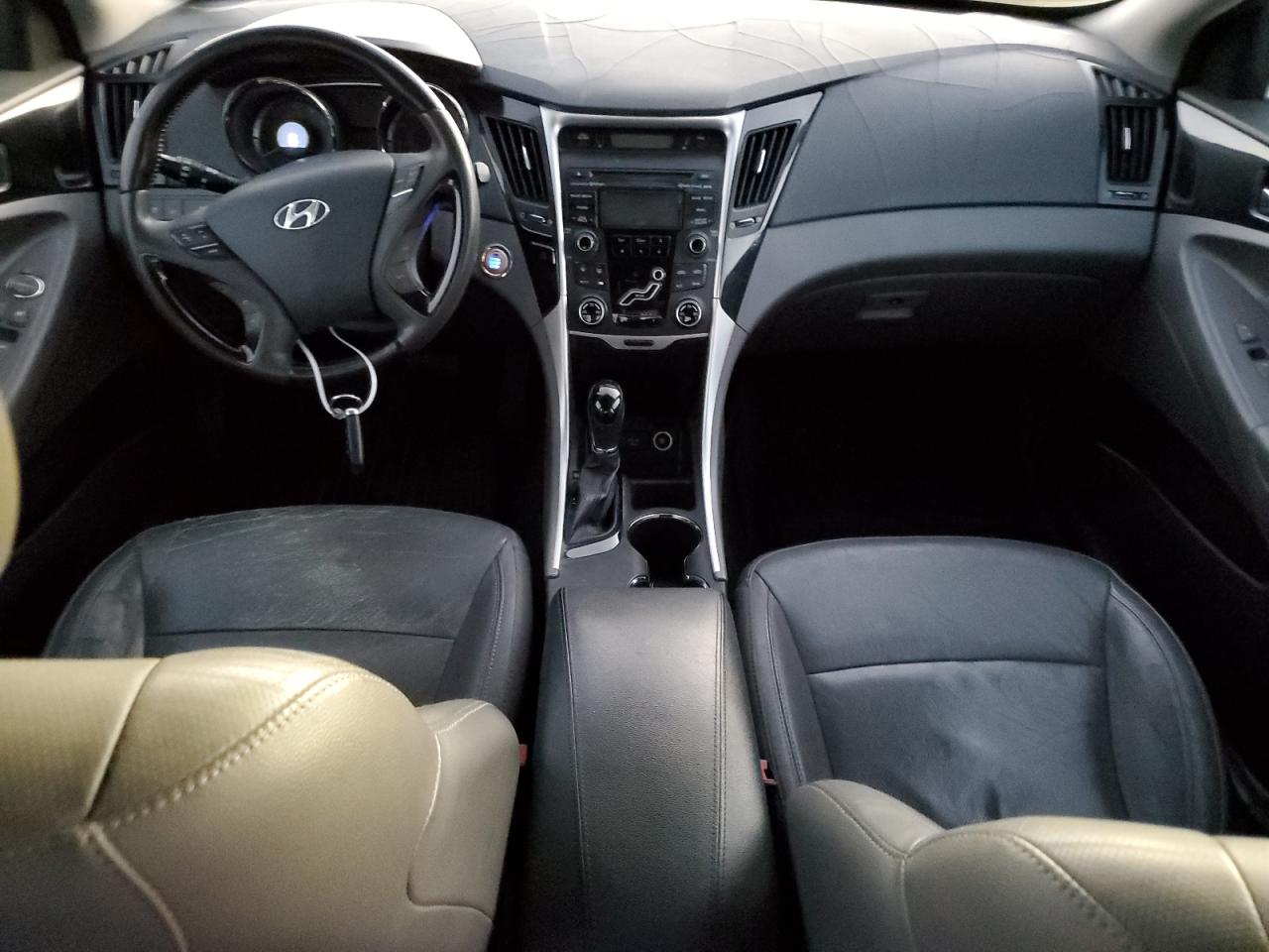 2013 Hyundai Sonata - Image 8