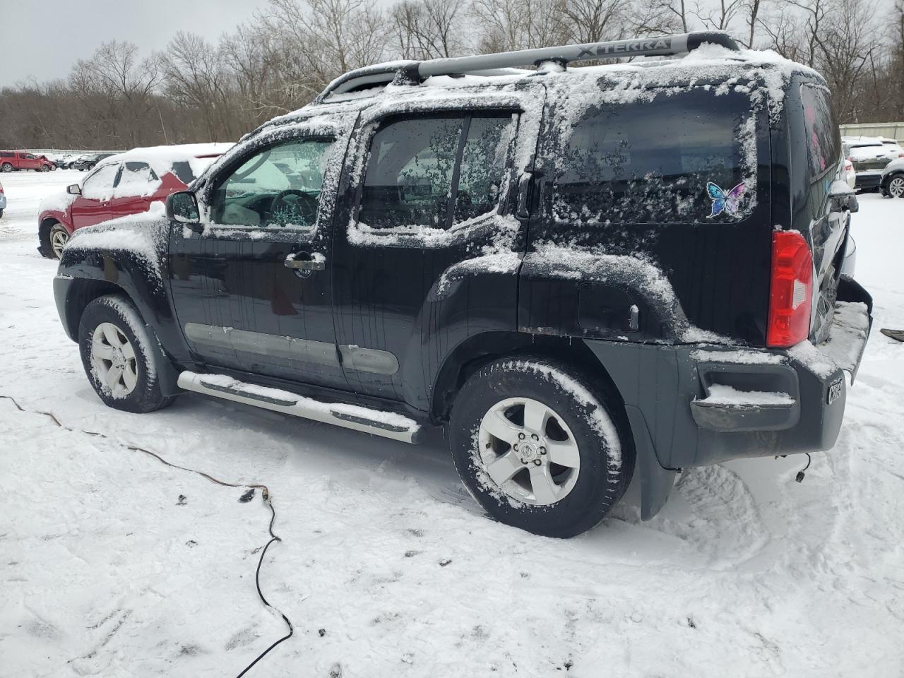 2011 Nissan XTerra - Image 2