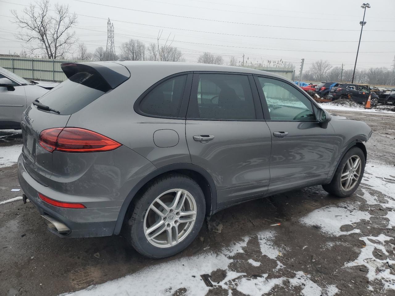 2016 Porsche Cayenne - Image 3