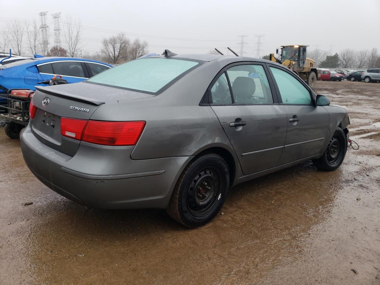 2010 Hyundai Sonata - Image 3