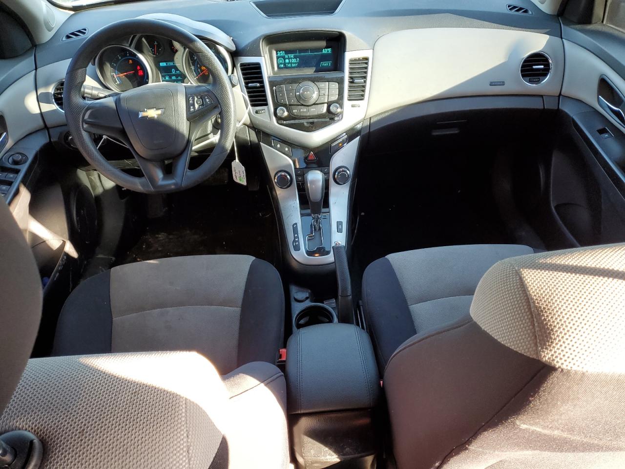 2014 Chevrolet Cruze - Image 8