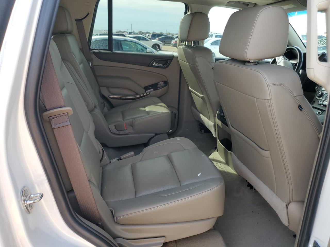 2019 GMC Yukon - Image 12