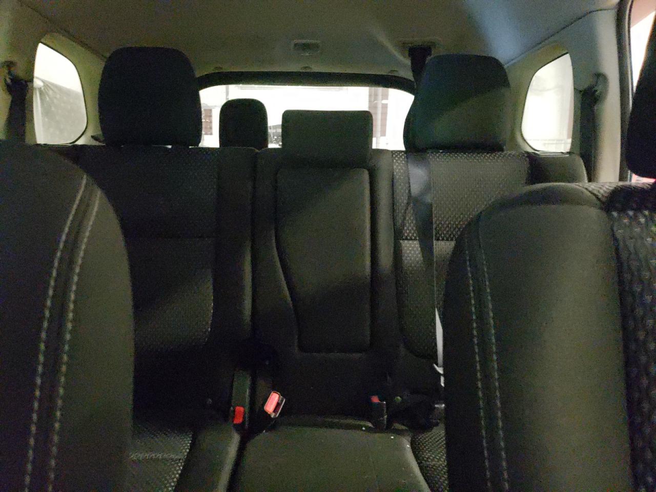 2017 Mitsubishi Outlander - Image 10