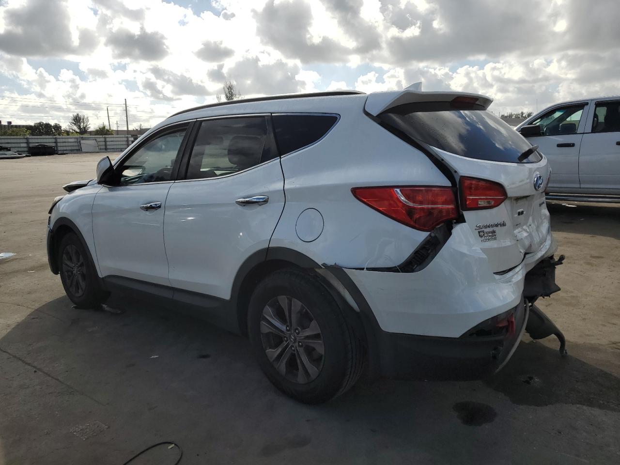 2013 Hyundai Santa Fe - Image 2