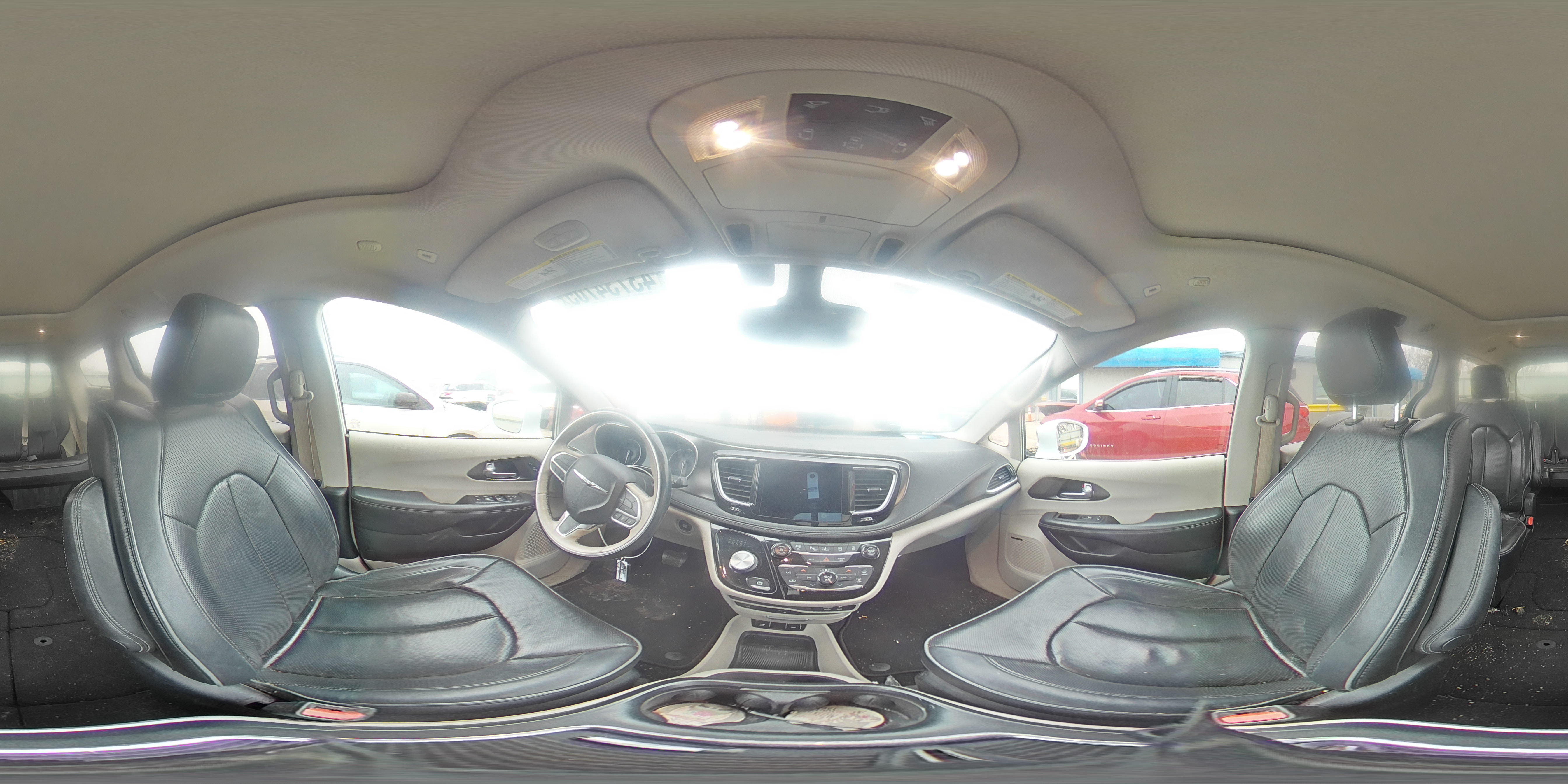 2018 Chrysler Pacifica - Image 13