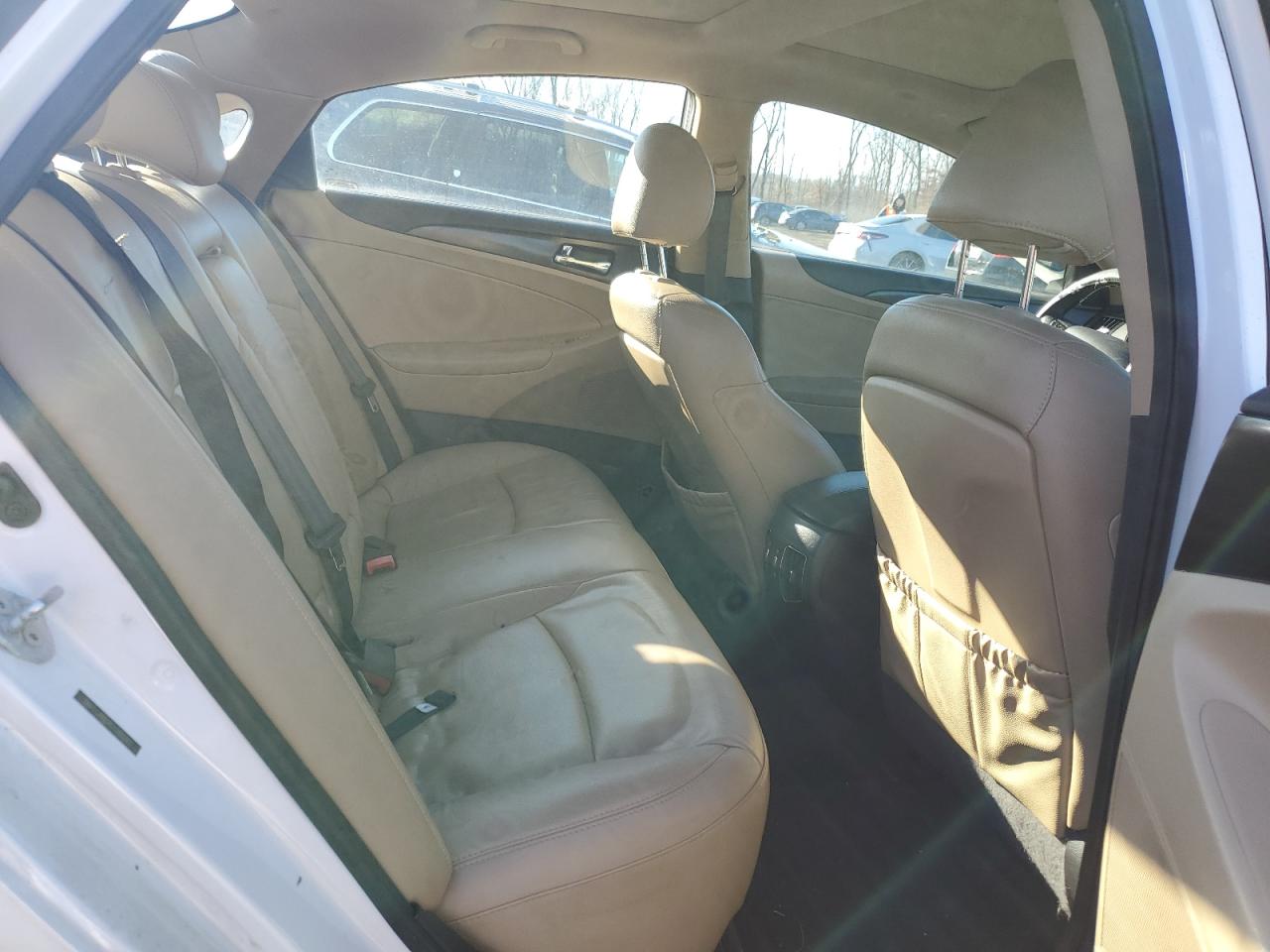 2012 Hyundai Sonata - Image 10