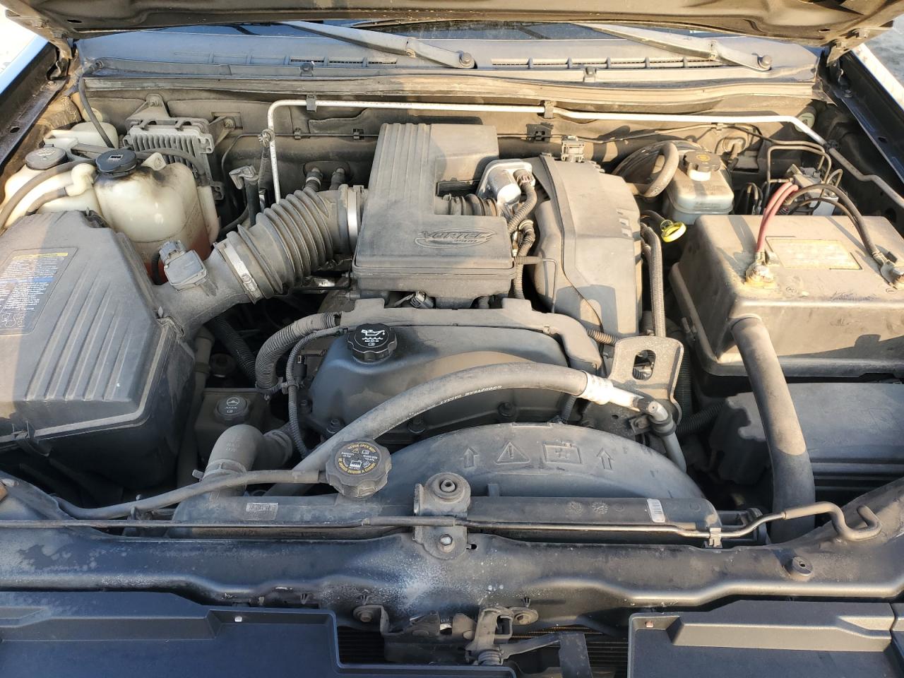 2005 Chevrolet Colorado - Image 11