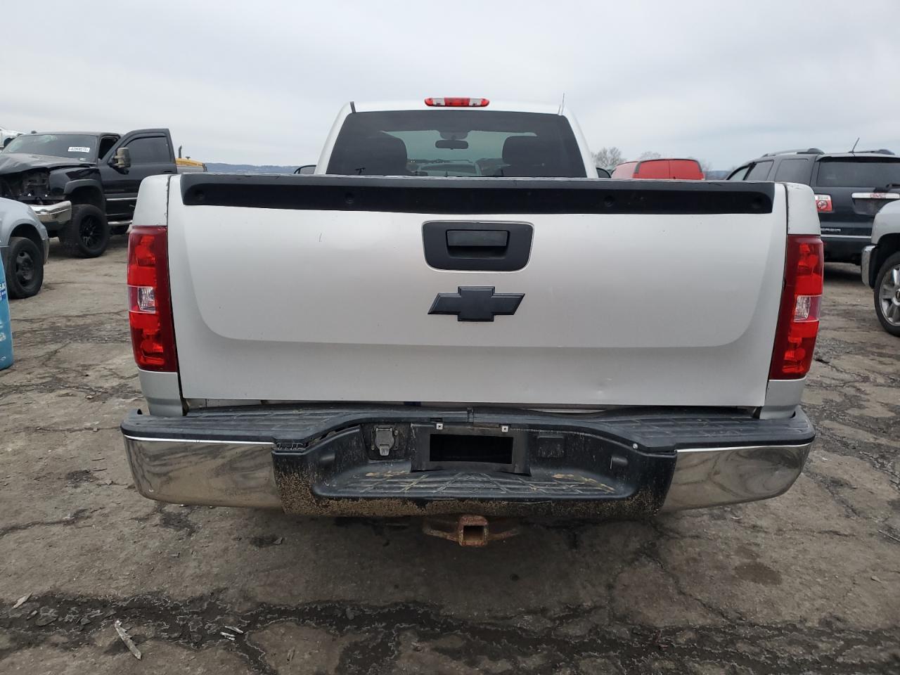 2011 Chevrolet Silverado - Image 6