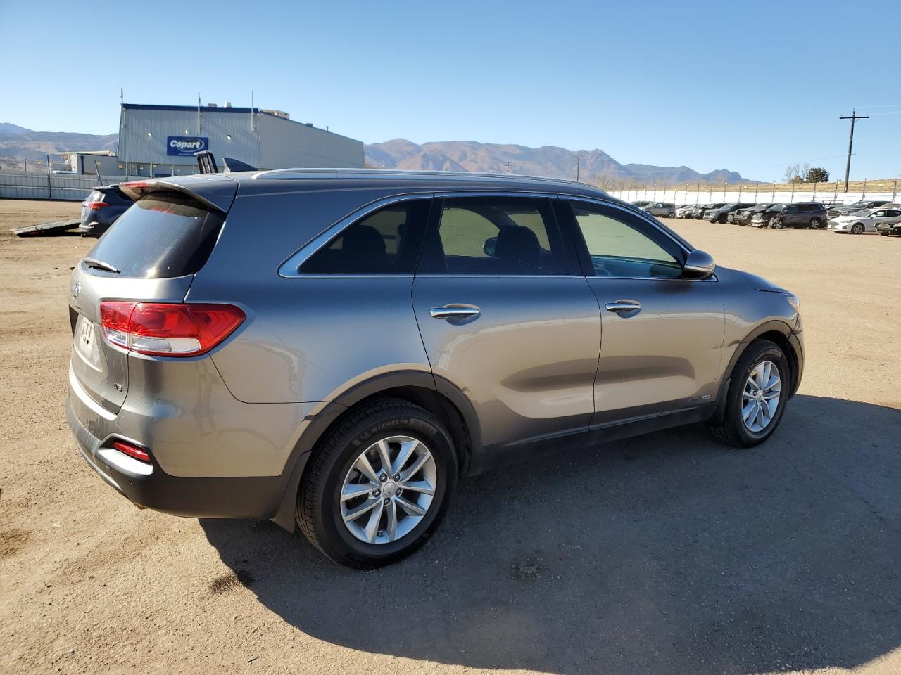 2017 Kia Sorento - Image 3