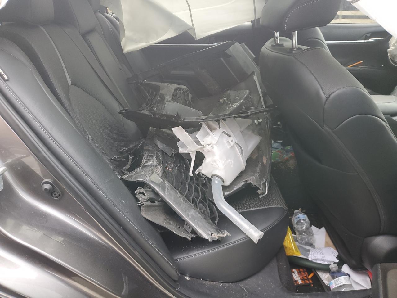 2021 Toyota Camry - Image 10