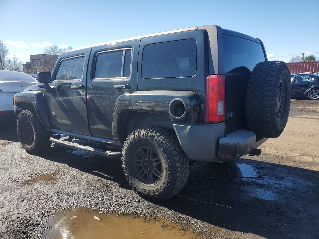 2008 Hummer H3 - Image 2