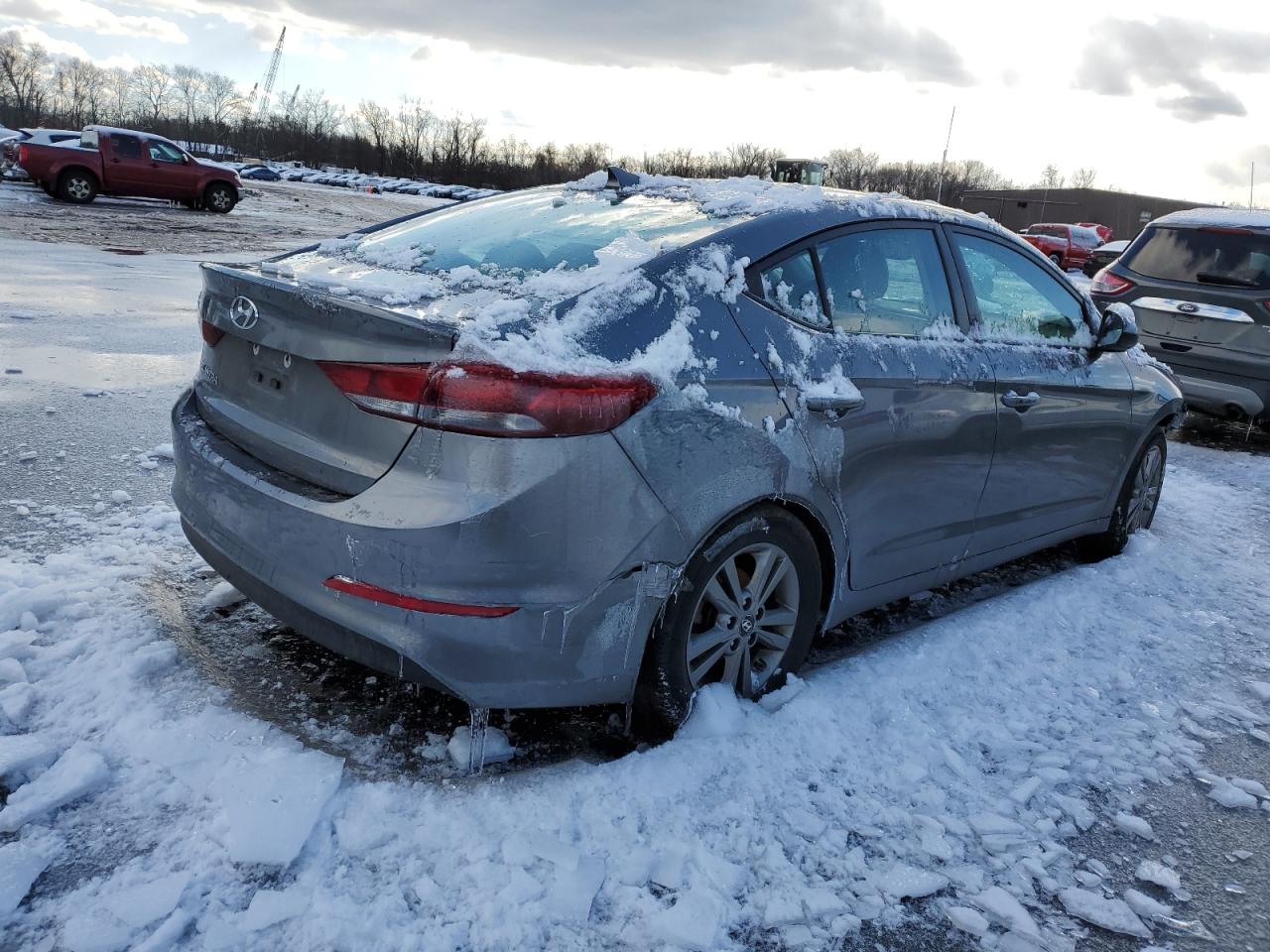 2018 Hyundai Elantra - Image 3