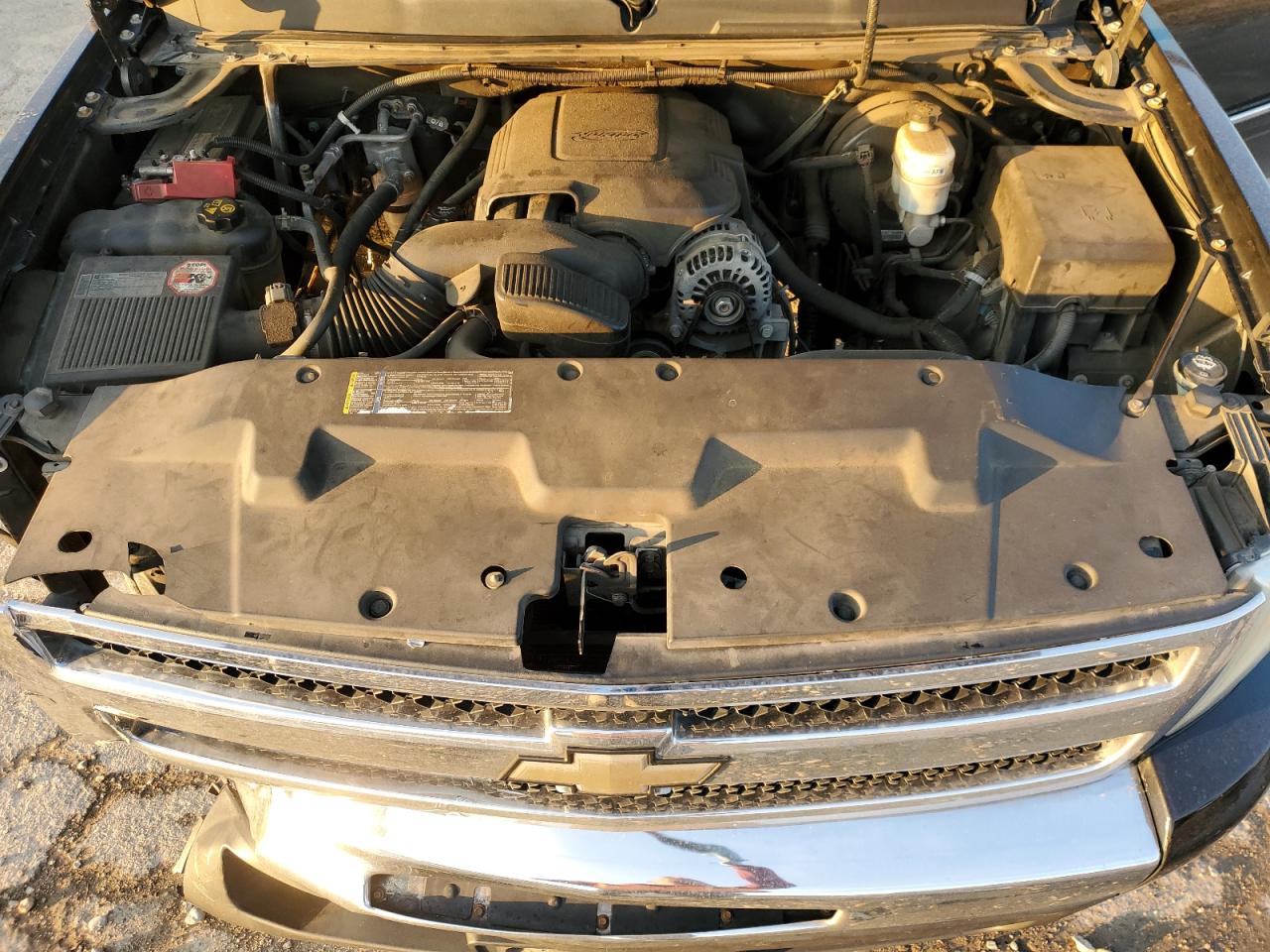 2011 Chevrolet Silverado - Image 11